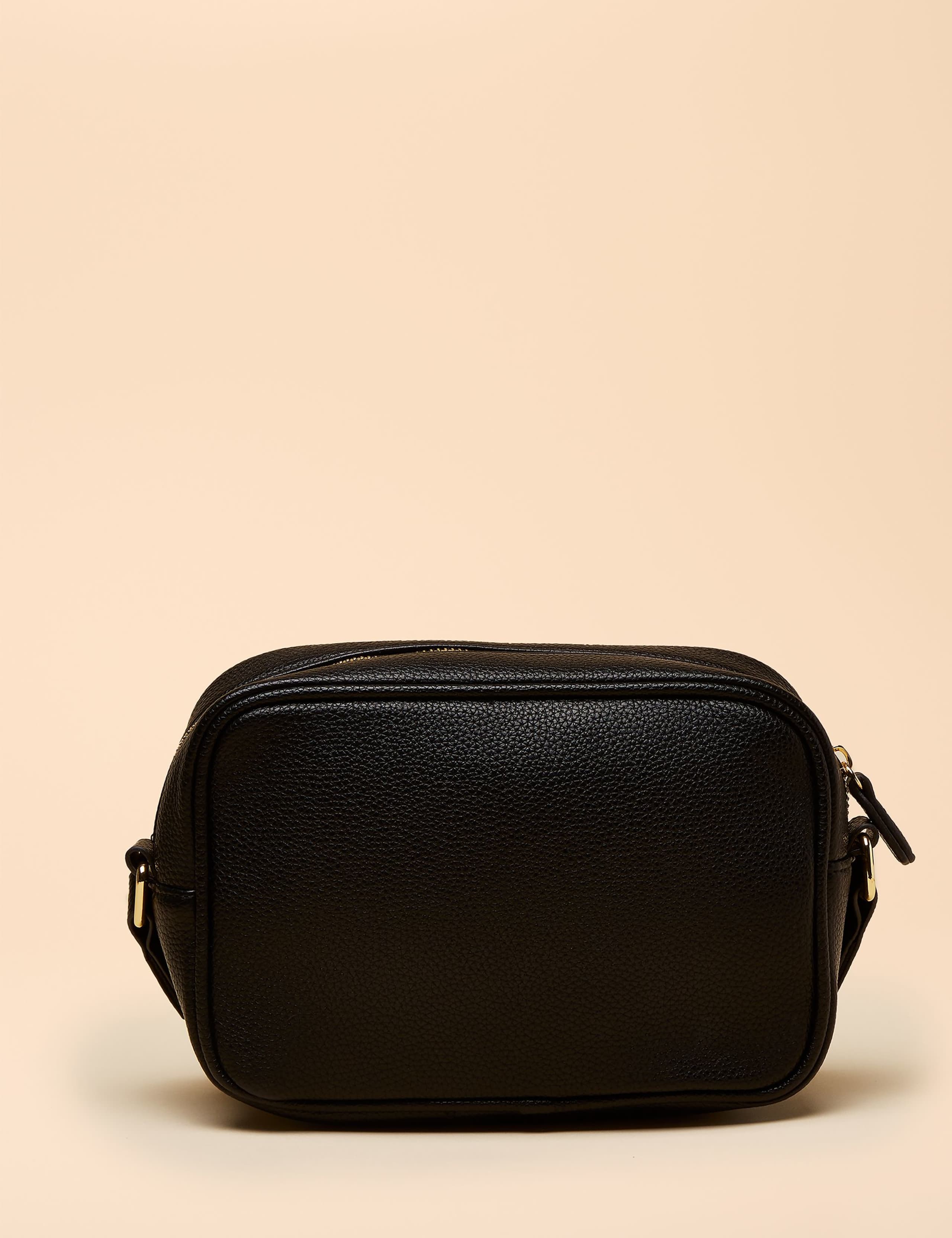 Cross Body Bag 3 of 7