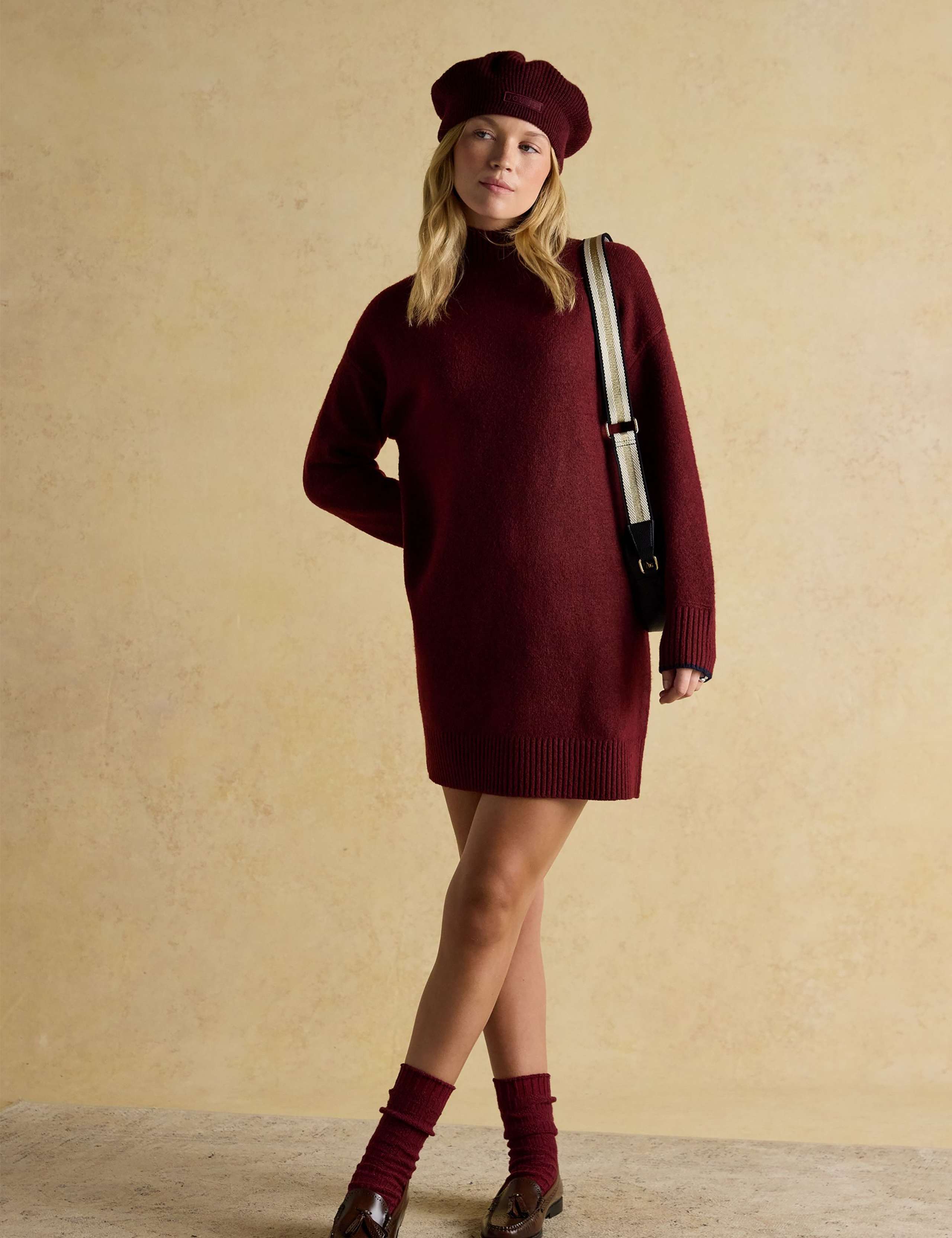 Cross Body Bag 5 of 7