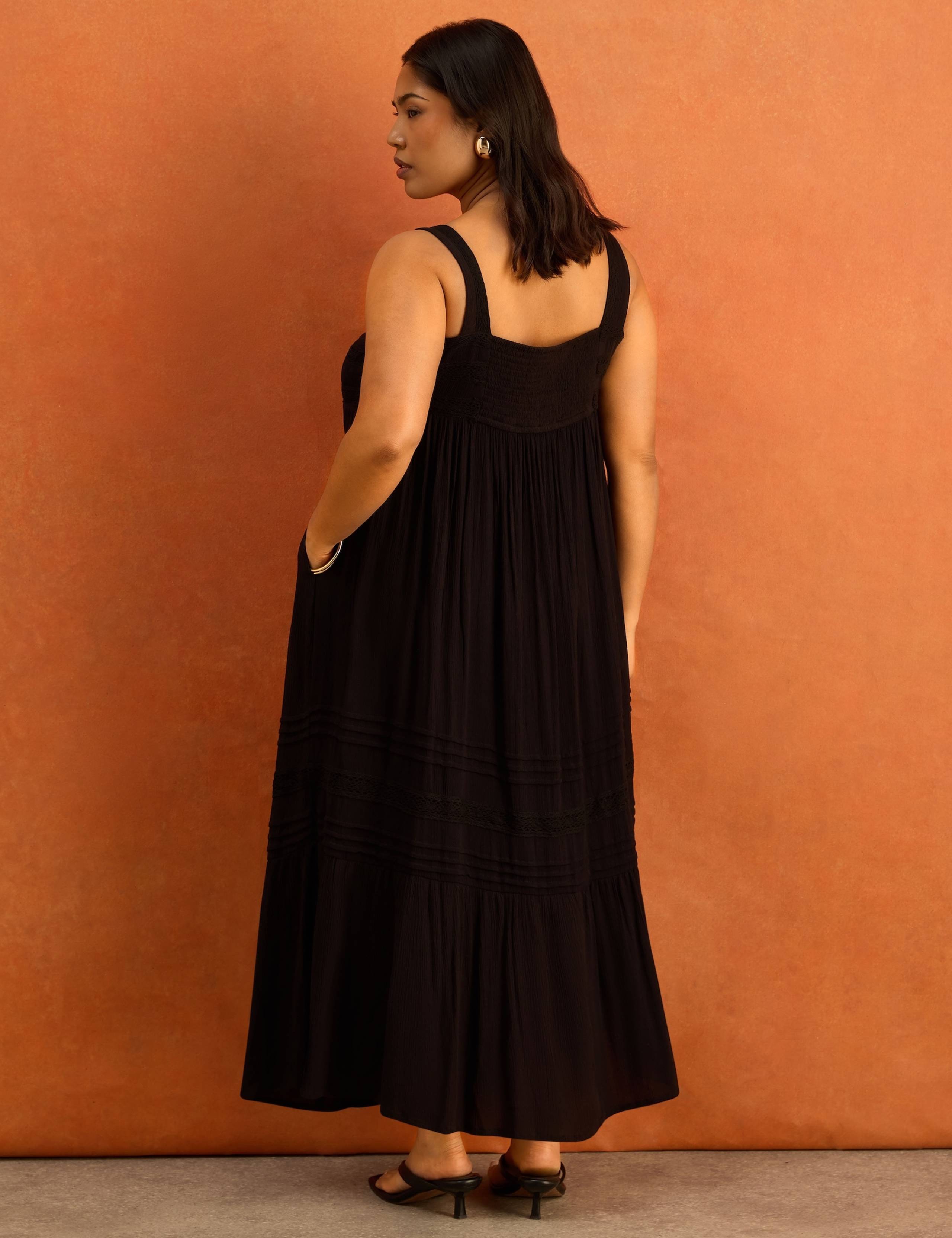 Crinkle Pintuck Midaxi Tiered Dress 4 of 5