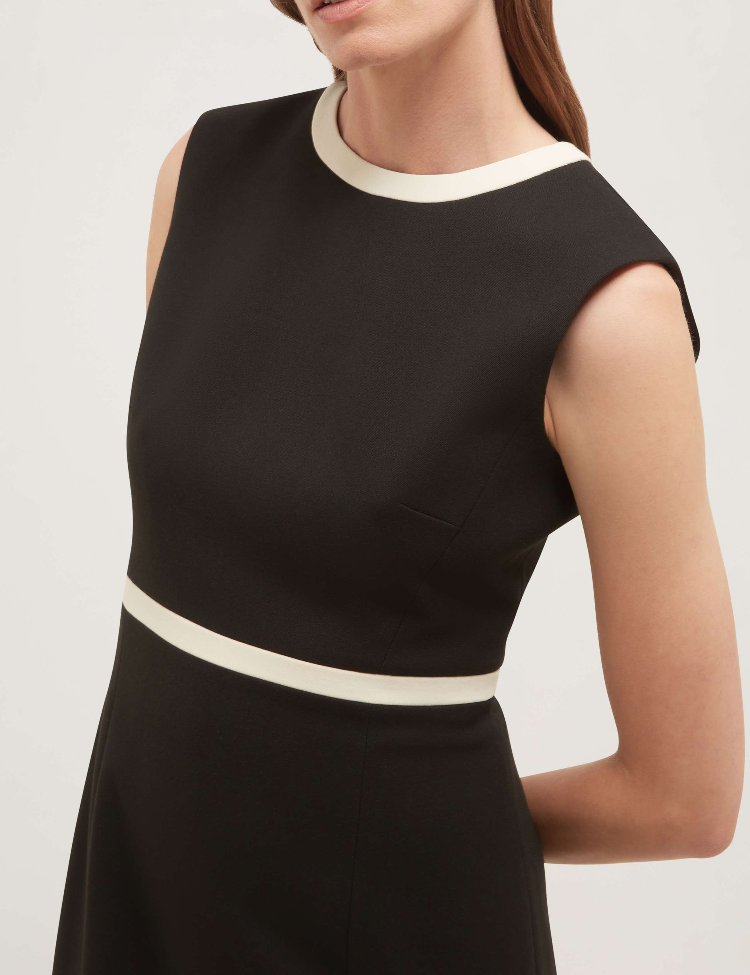 Colour Block Knee Length Shift Dress 5 of 5