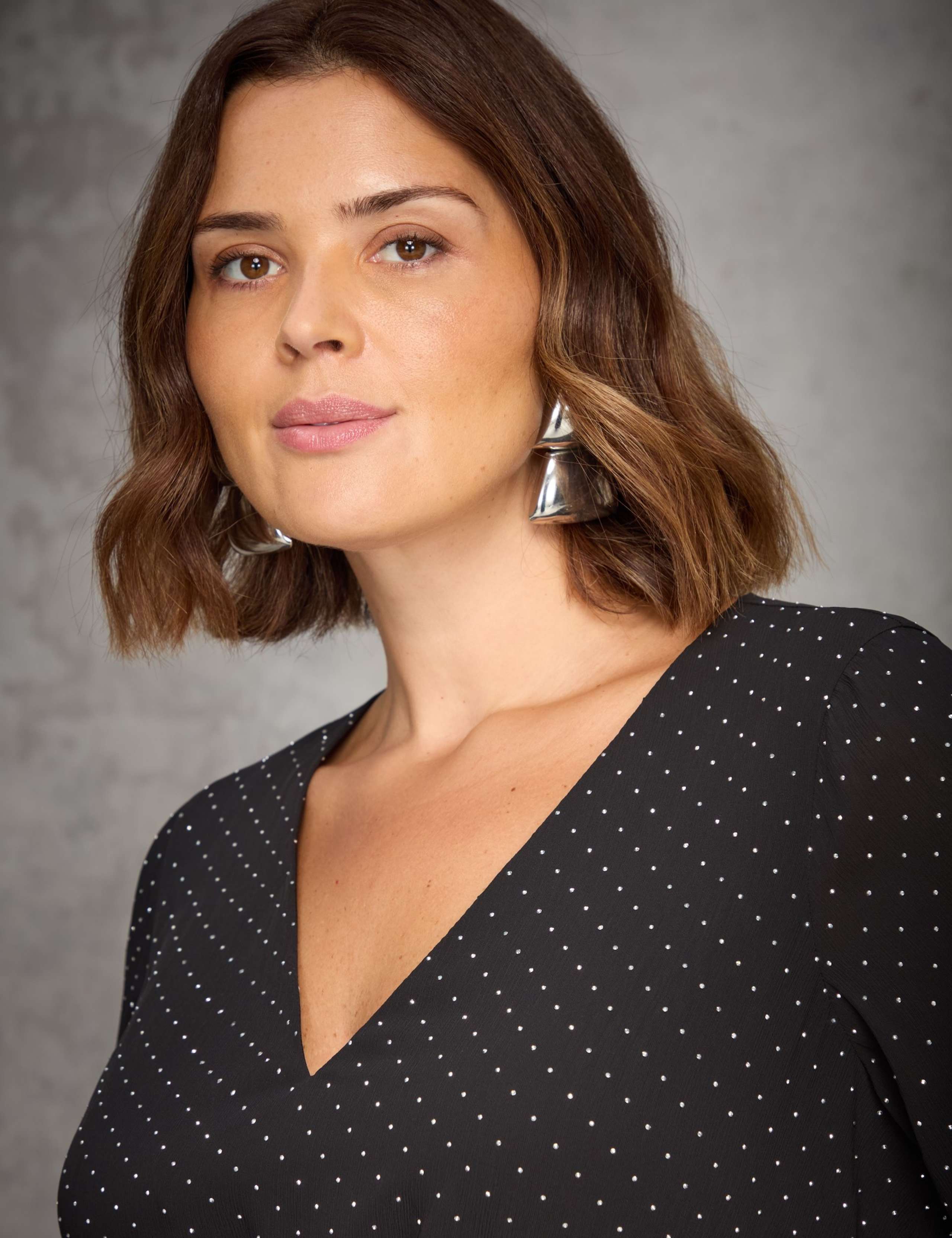 Polka Dot V-Neck Waisted Midaxi Dress 4 of 5