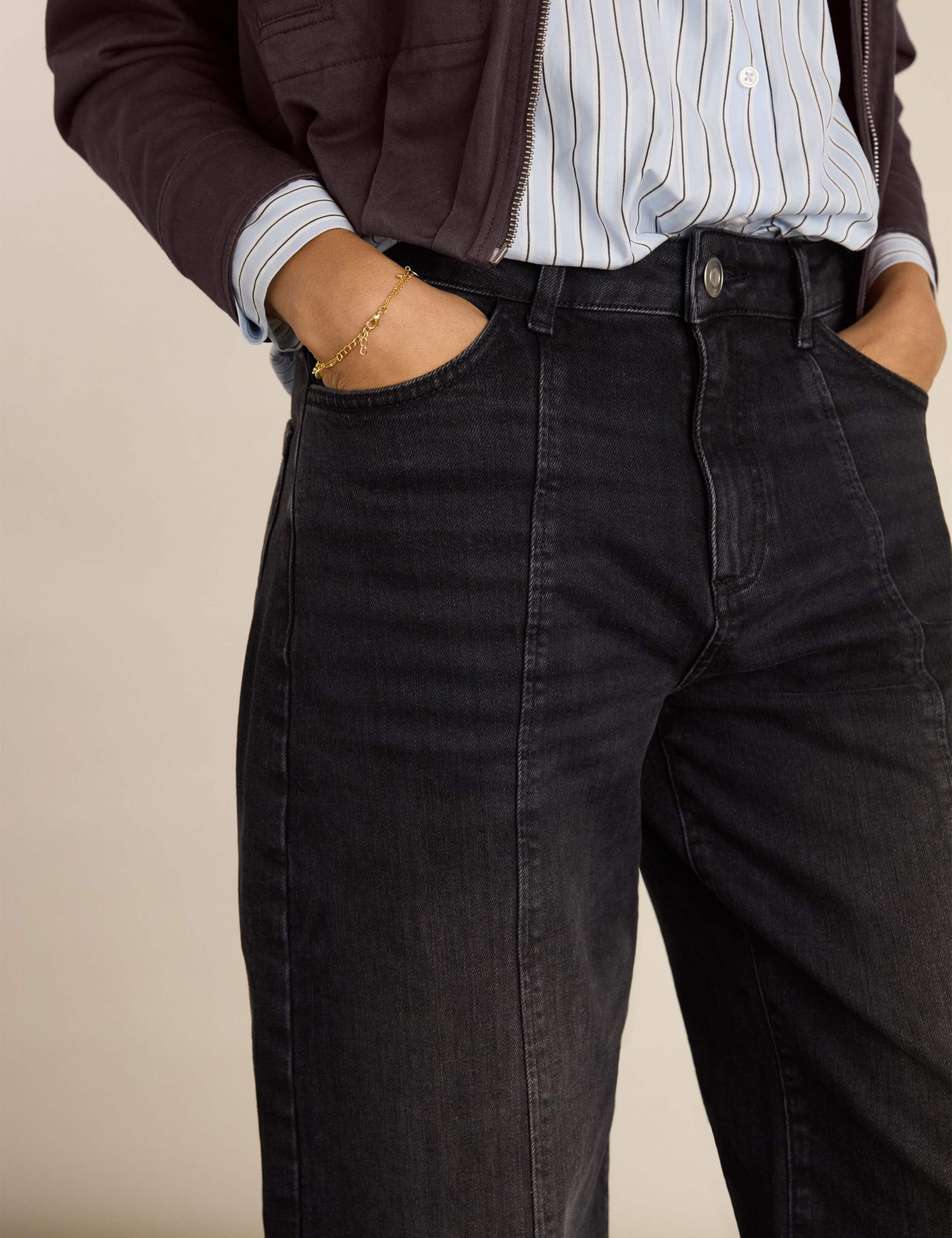 High Waisted Barrel Jeans 3 of 6