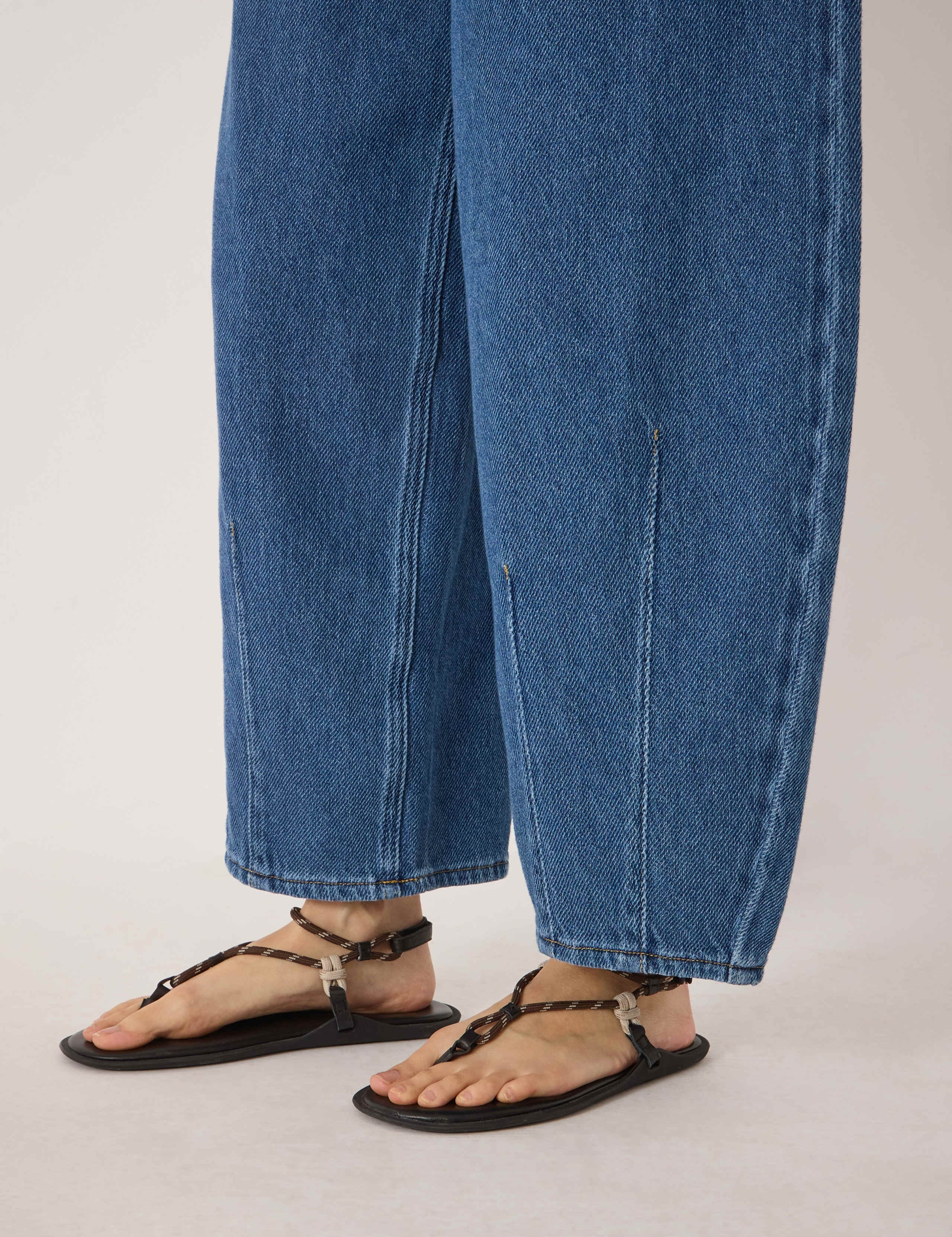 Barrel Leg Cropped Jeans 4 of 5