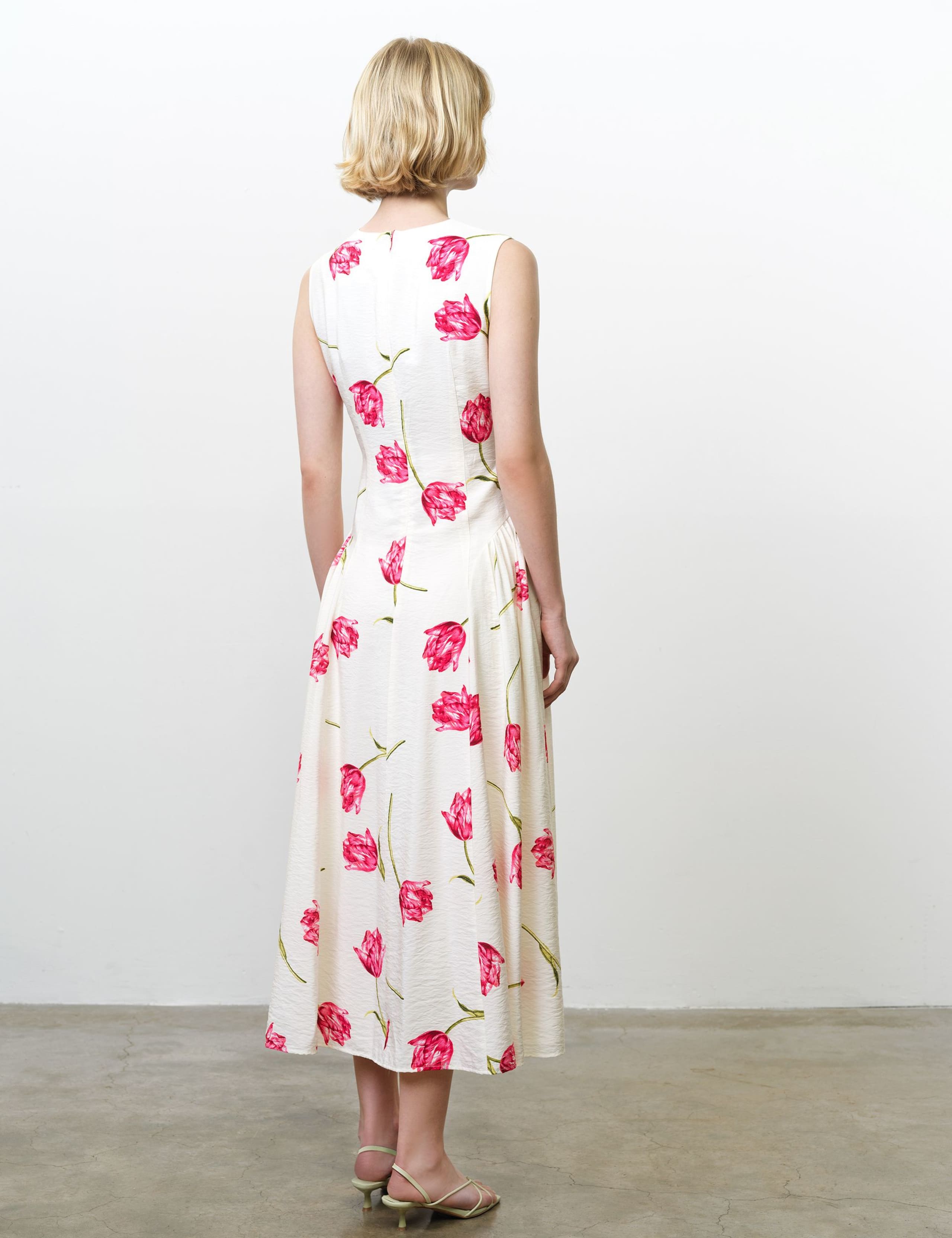 Floral V-Neck Midi Skater Dress 4 of 6