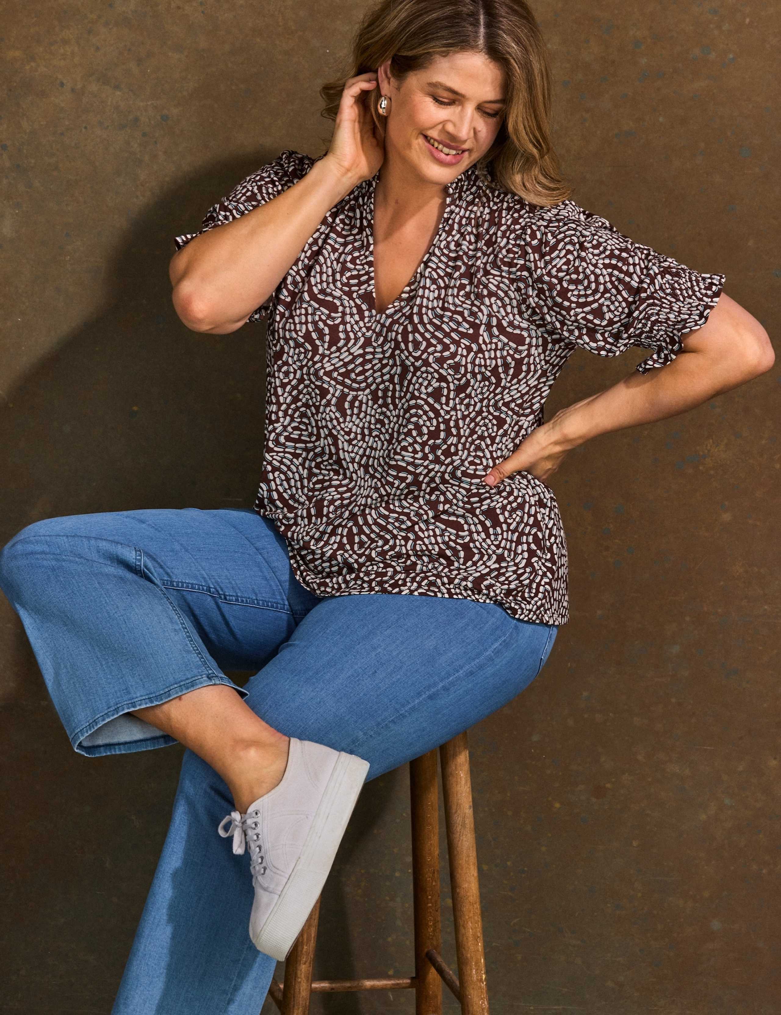 Jersey Printed V-Neck Puff Sleeve Top 3 of 3