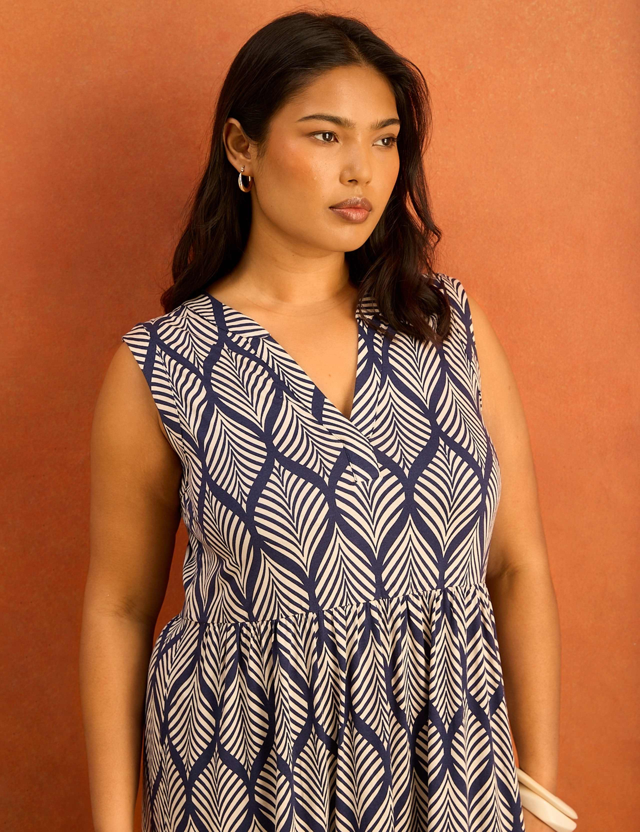 Leaf Print V-Neck Maxi Tiered Dress 4 of 5