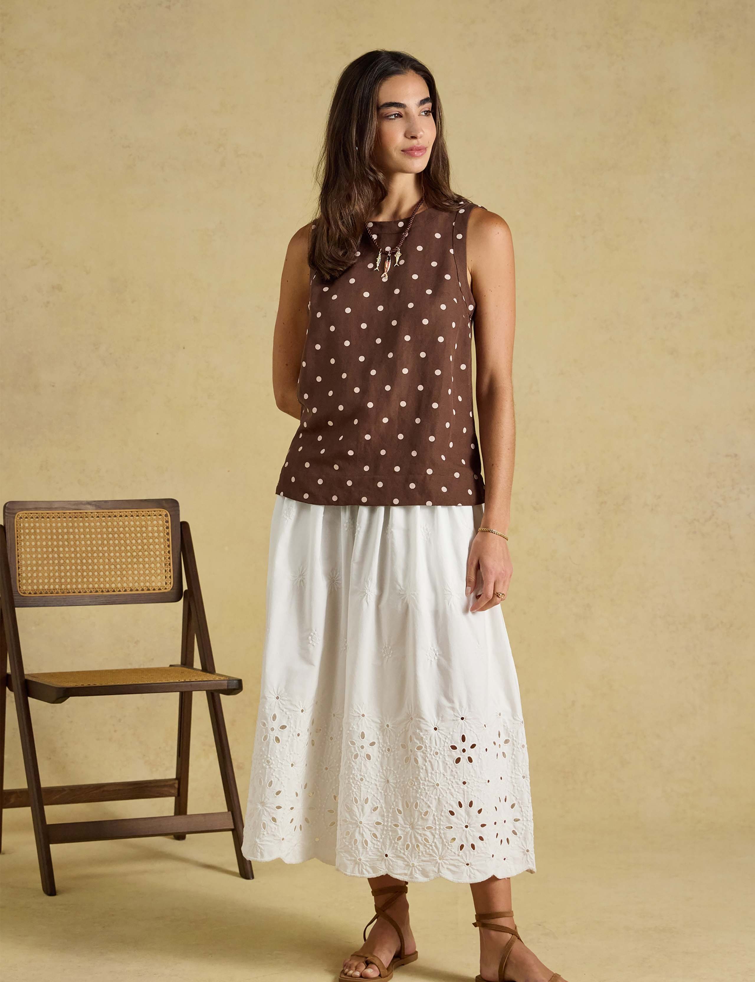 Linen Blend Round Neck Sleeveless Top 3 of 9