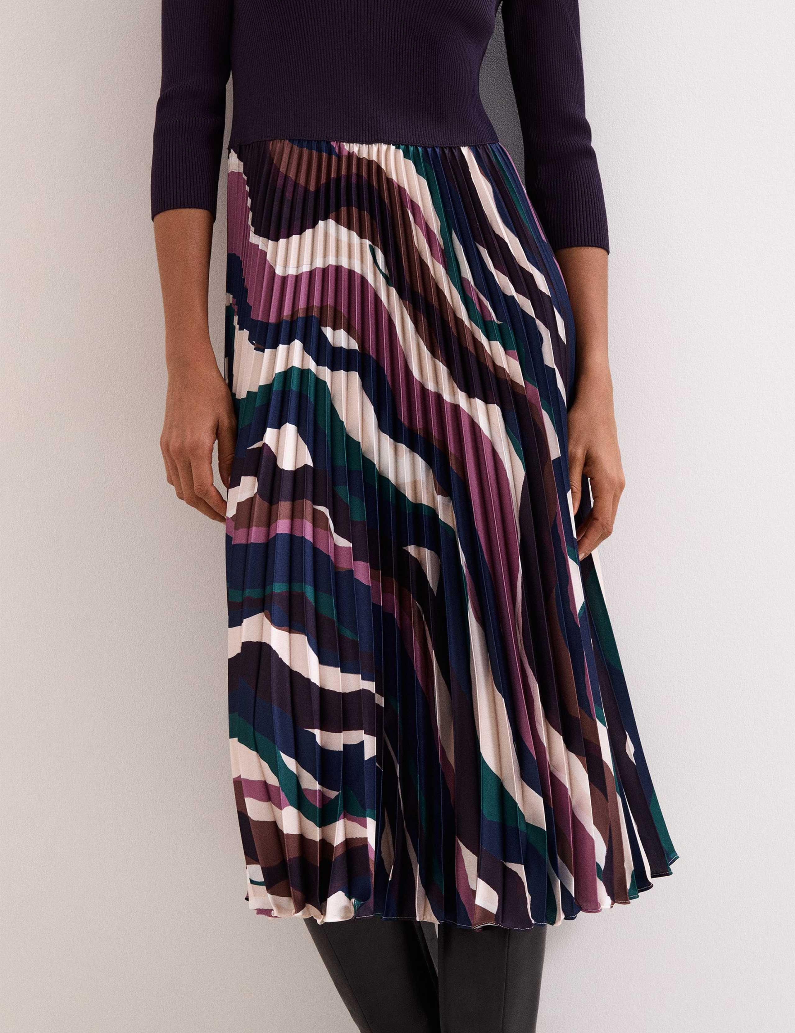 Printed Slash Neck Midi Knitted Dress 7 of 7