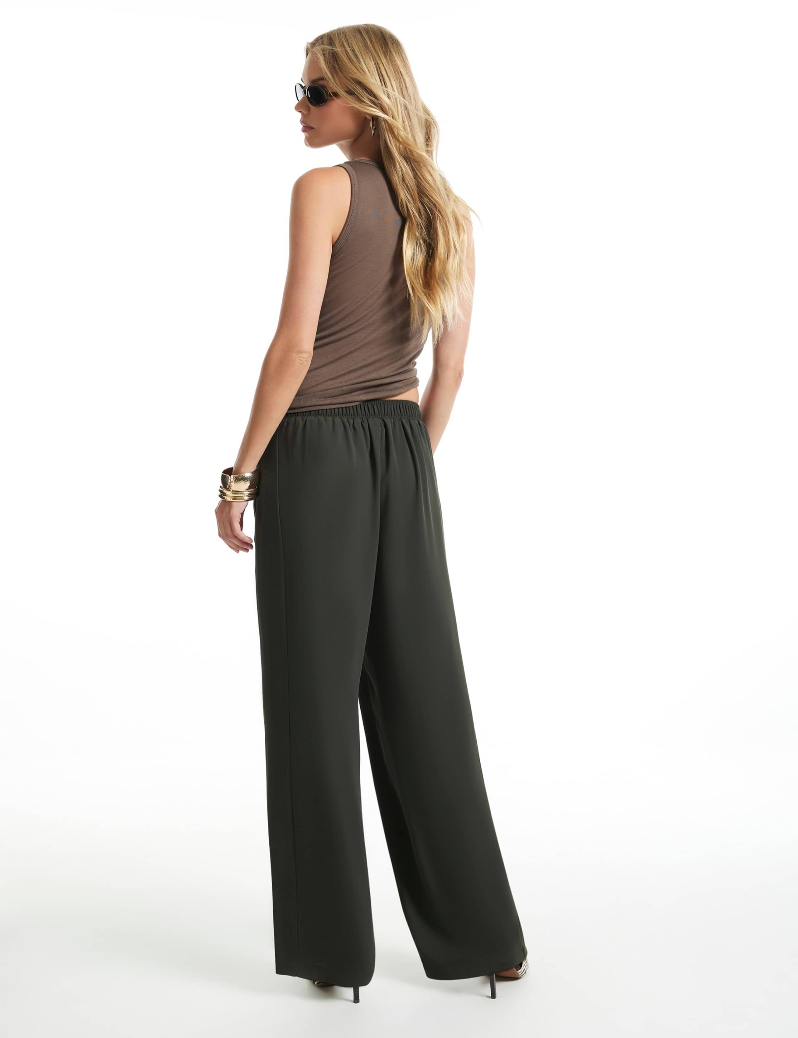 Twill Pintuck Drawstring Slim Fit Joggers 2 of 6