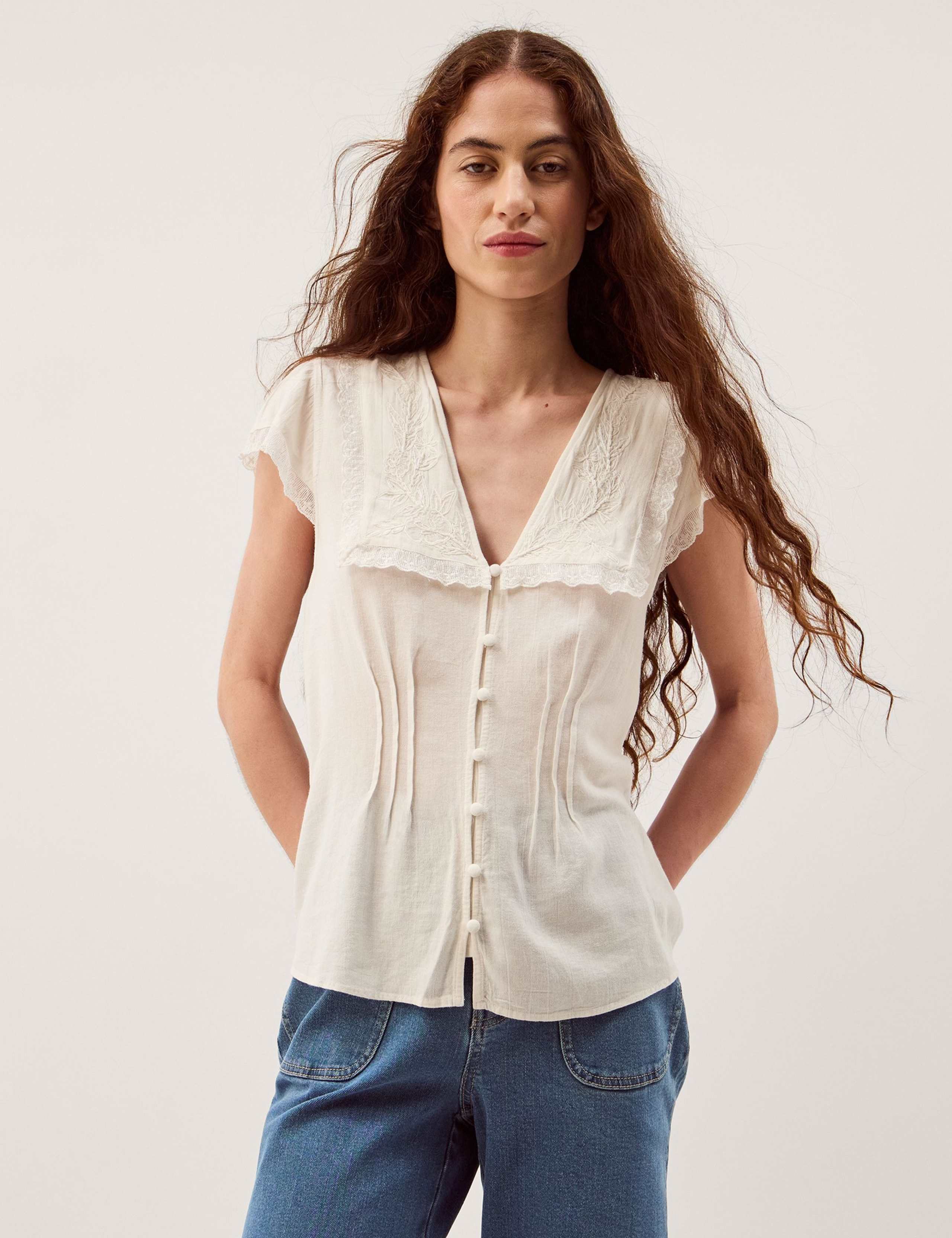 V-Neck Blouse with Linen 1 of 4