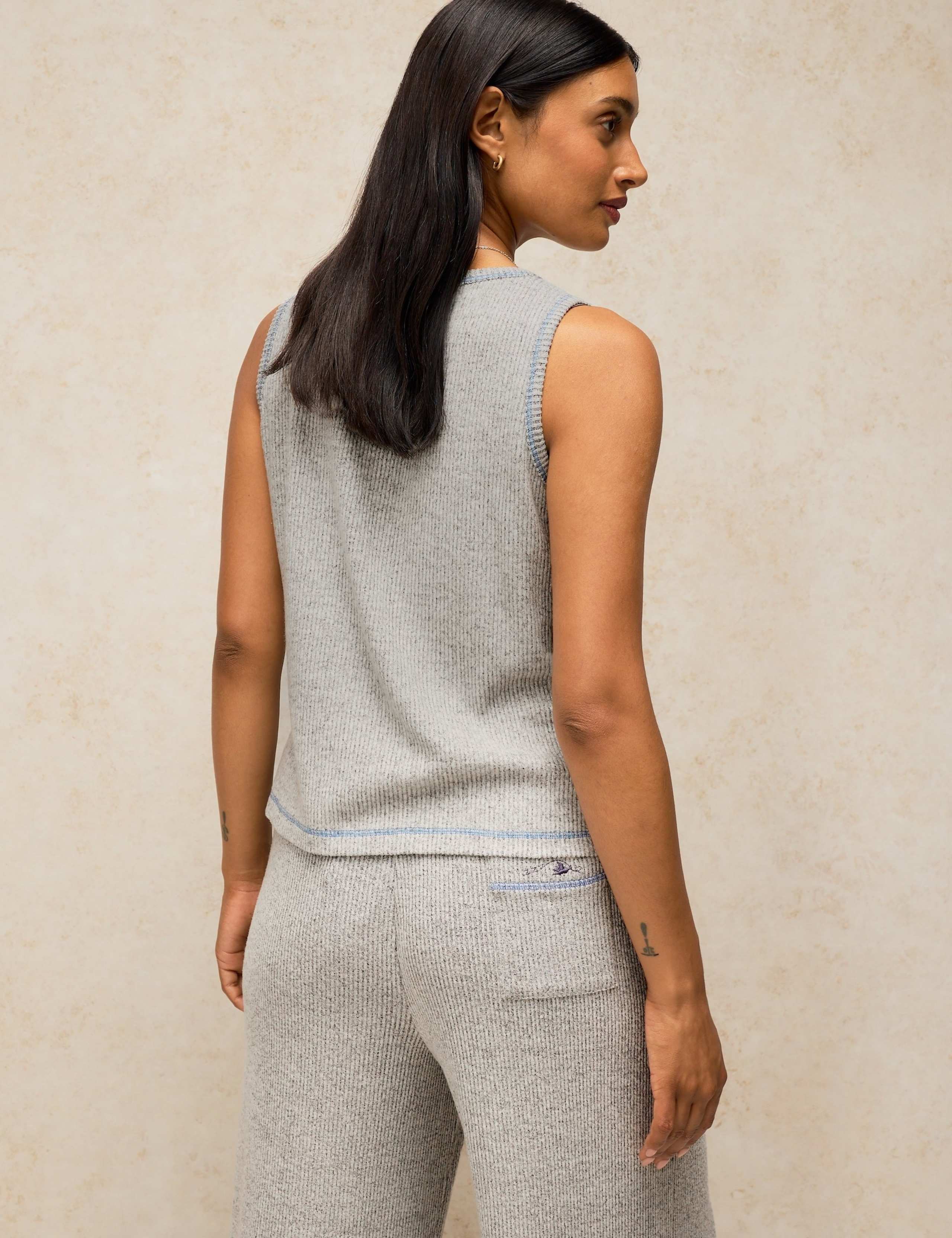 Cosy Ribbed Lounge Vest 3 of 6
