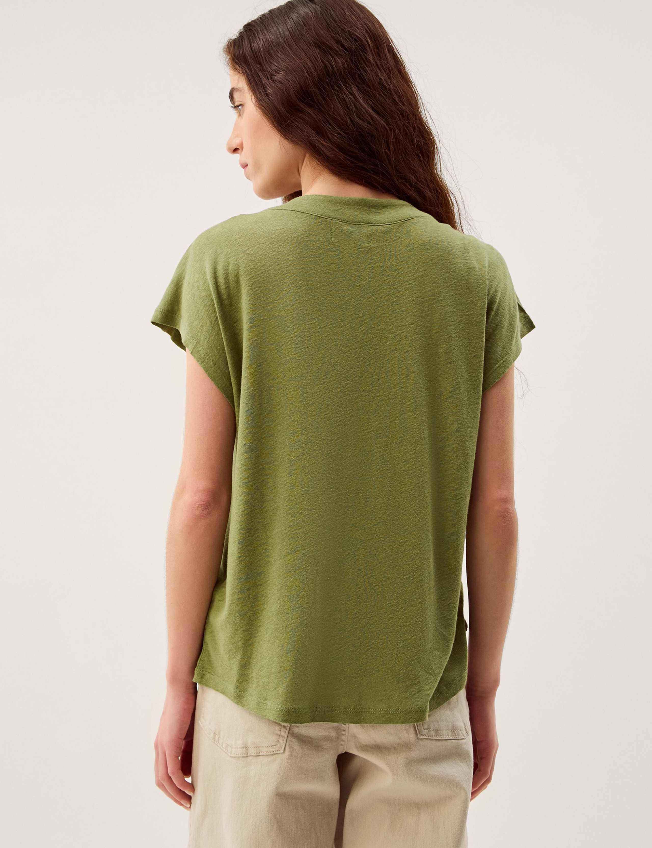 Linen Rich V-Neck Button Detail T-Shirt 3 of 4