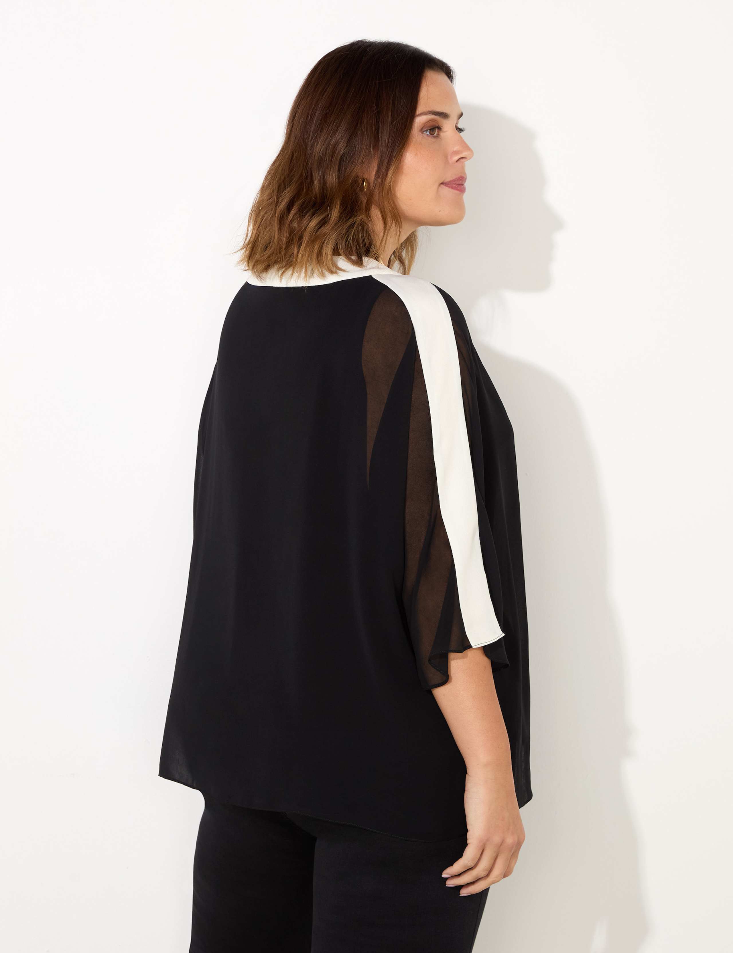 Colour Block V-Neck Top 4 of 4
