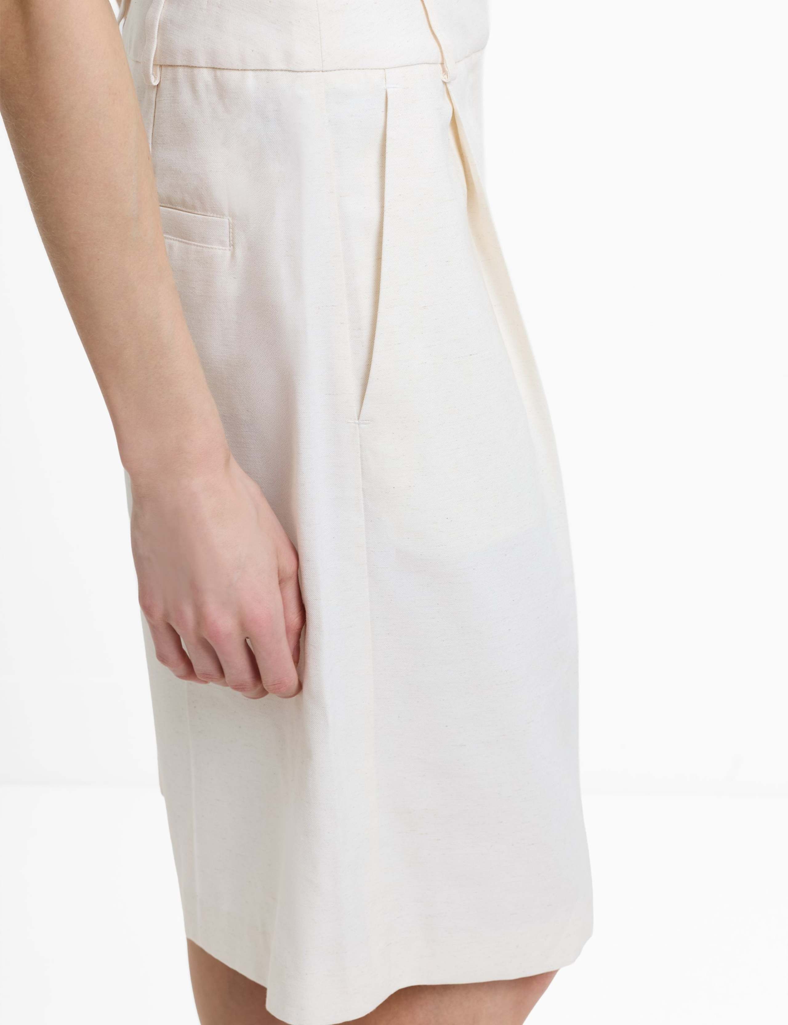 Bermuda Shorts 5 of 5