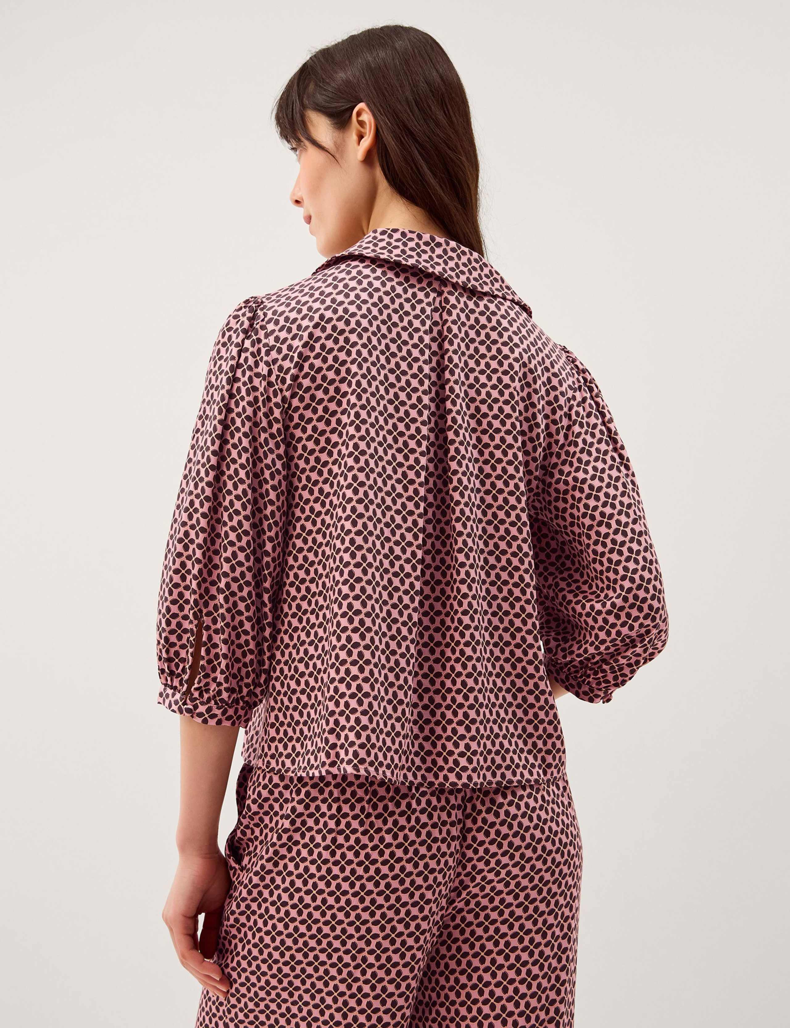Printed Collared Tie Detail Top 3 of 5