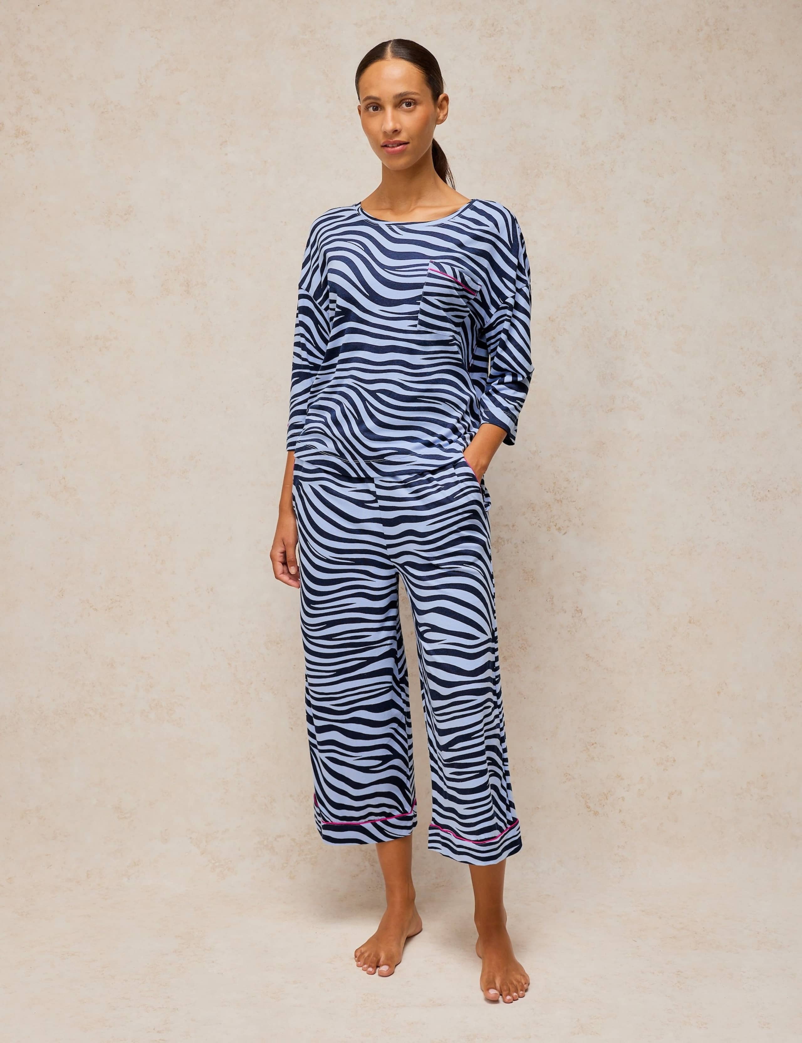 Cotton Rich Printed Boxy T-Shirt 3 of 6