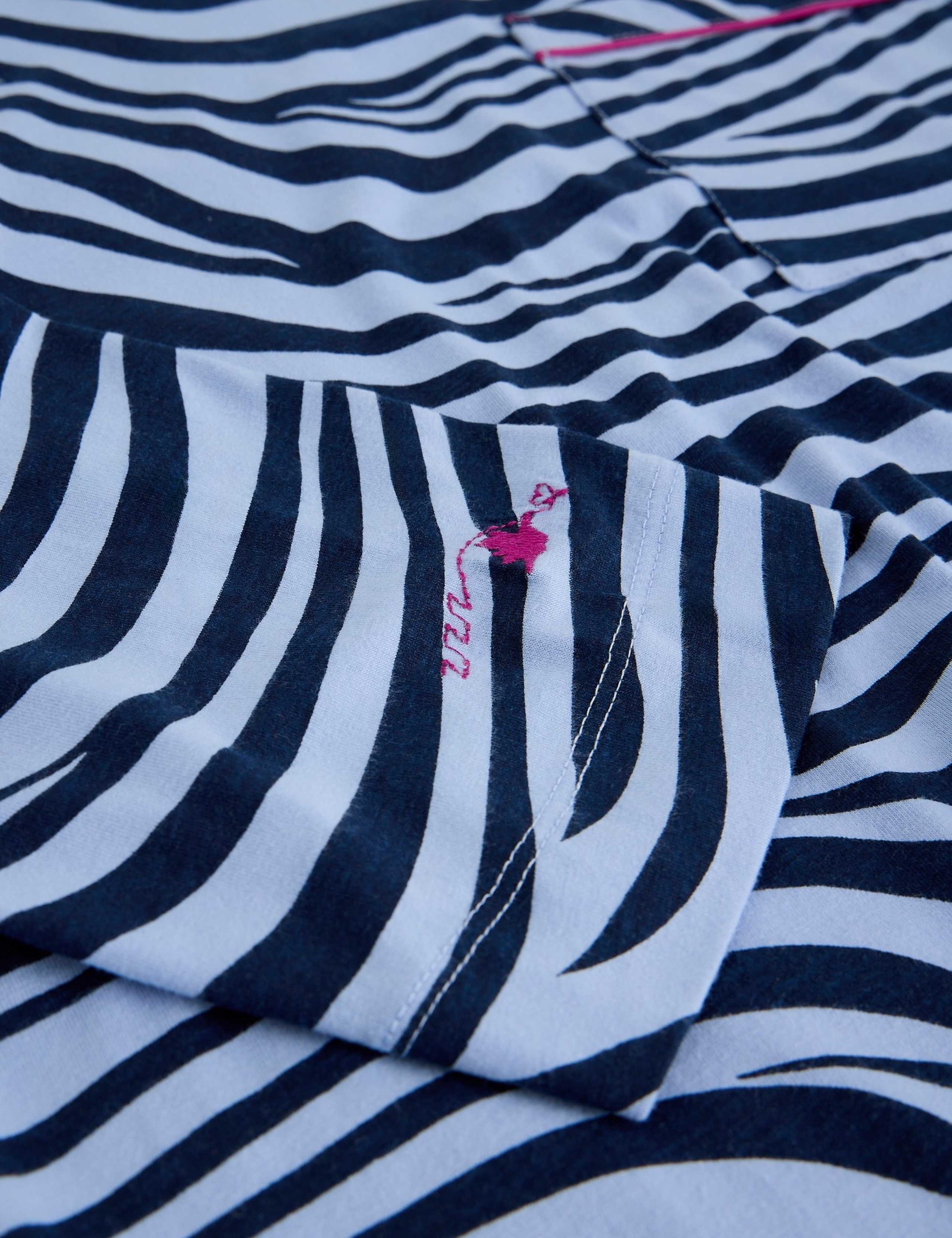 Cotton Rich Printed Boxy T-Shirt 6 of 6