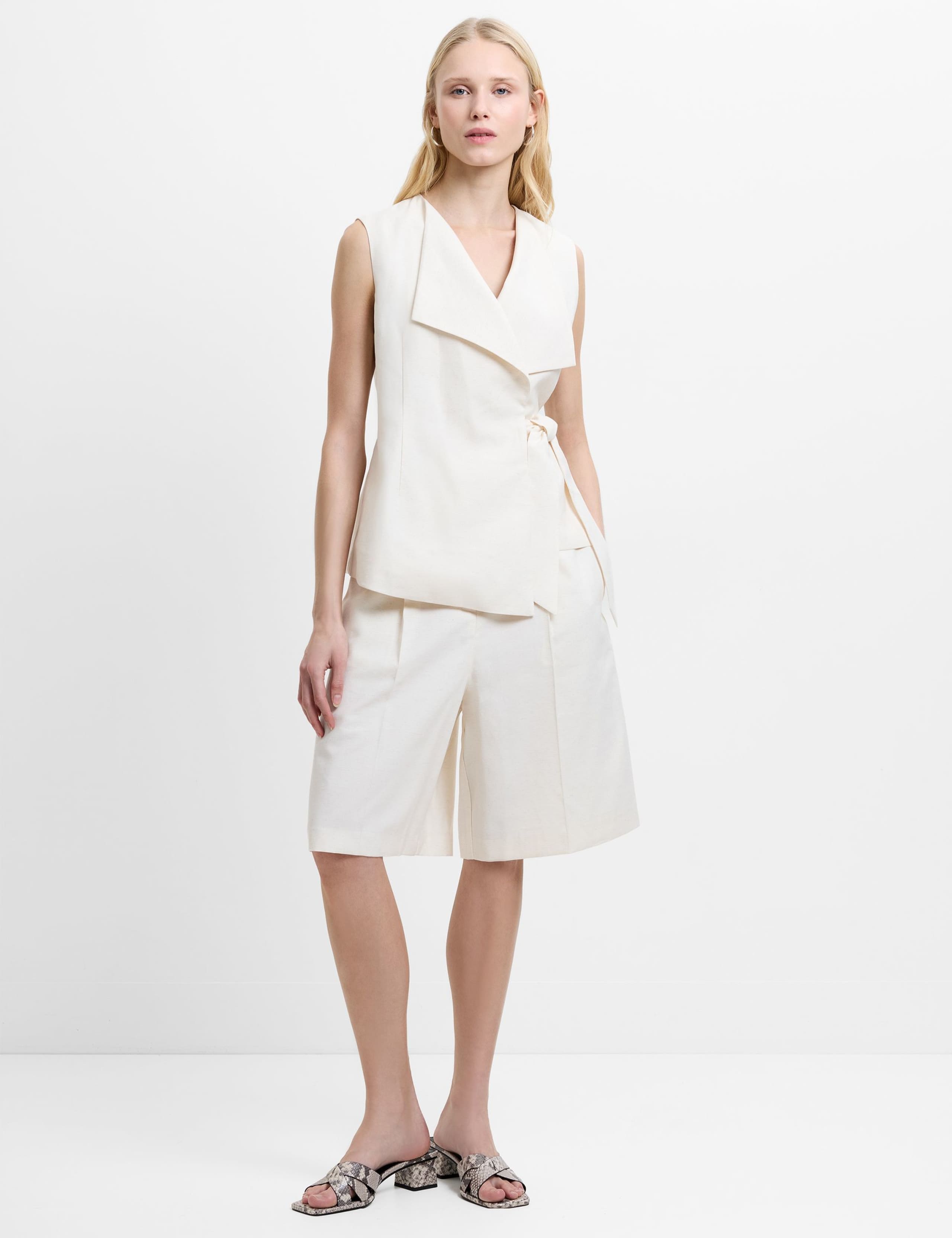 Tailored Tie Waistcoat 3 of 6