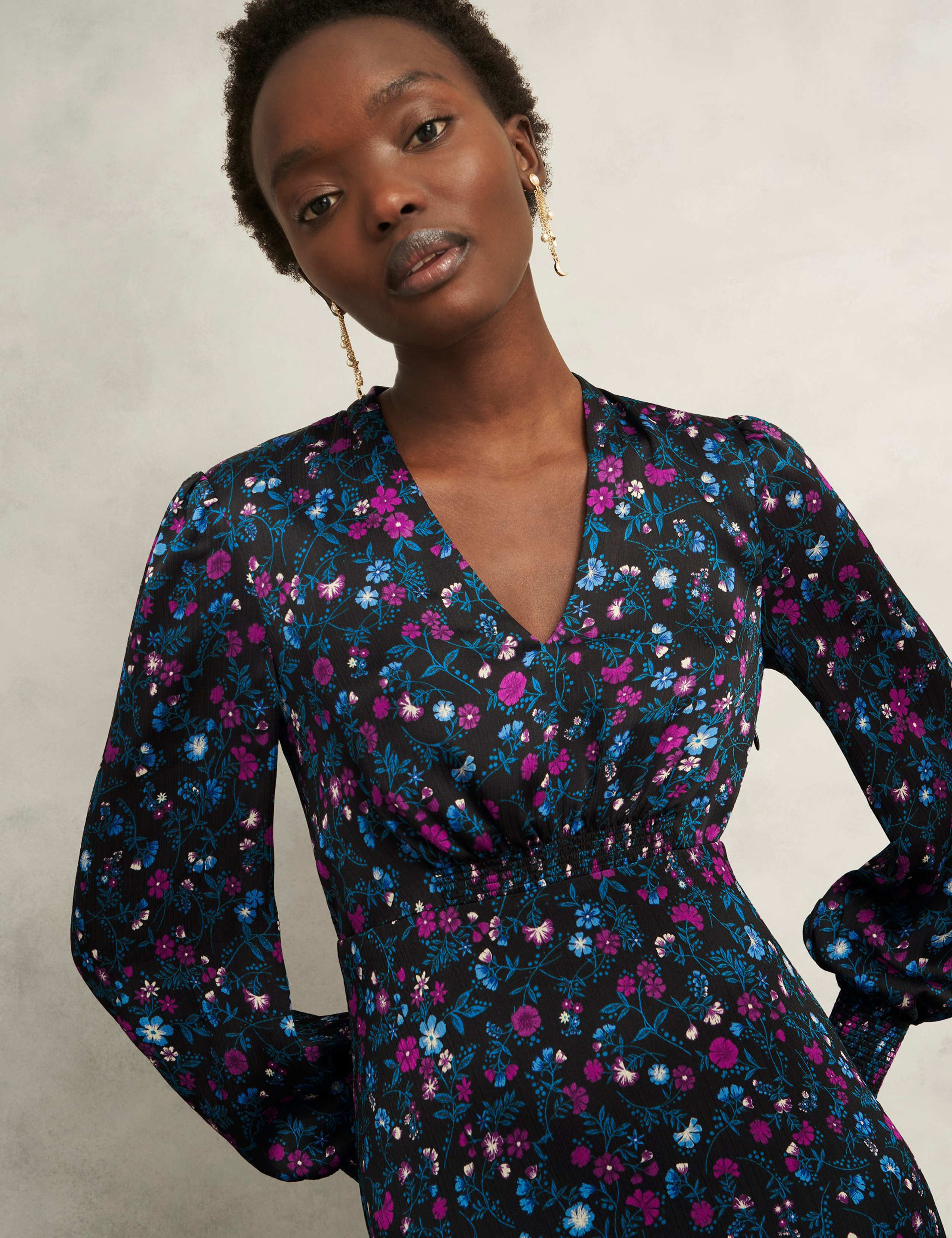 Floral V-Neck Midaxi Tea Dress 3 of 6