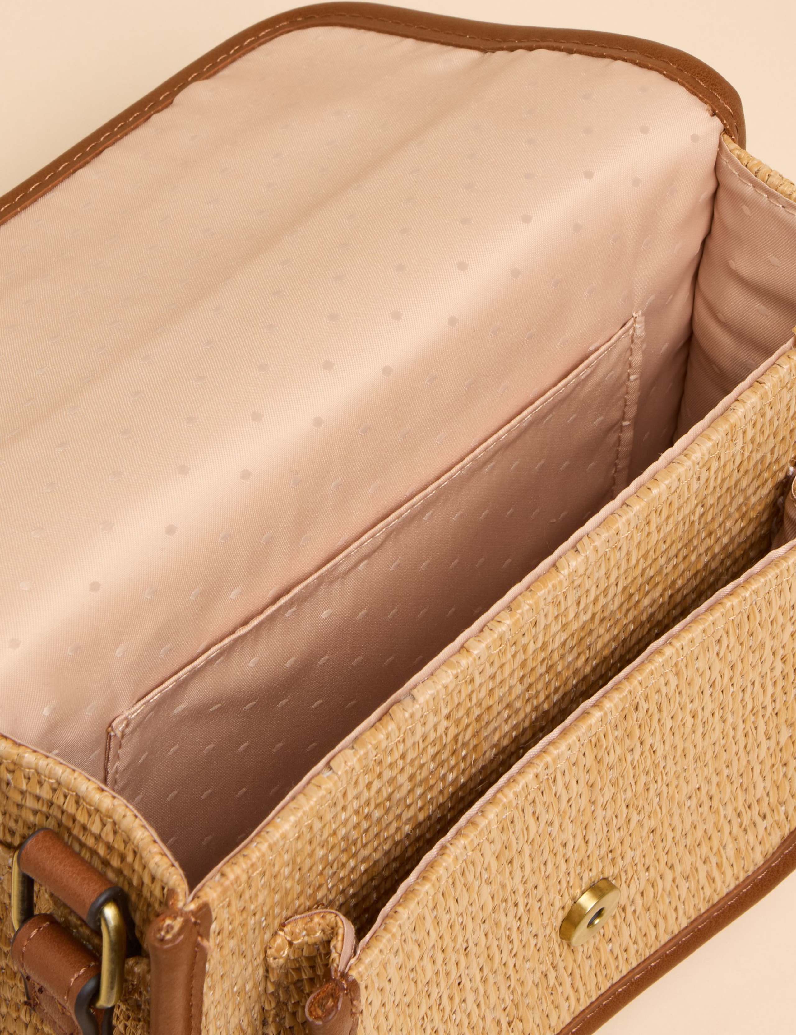 Straw Cross Body Bag 4 of 7