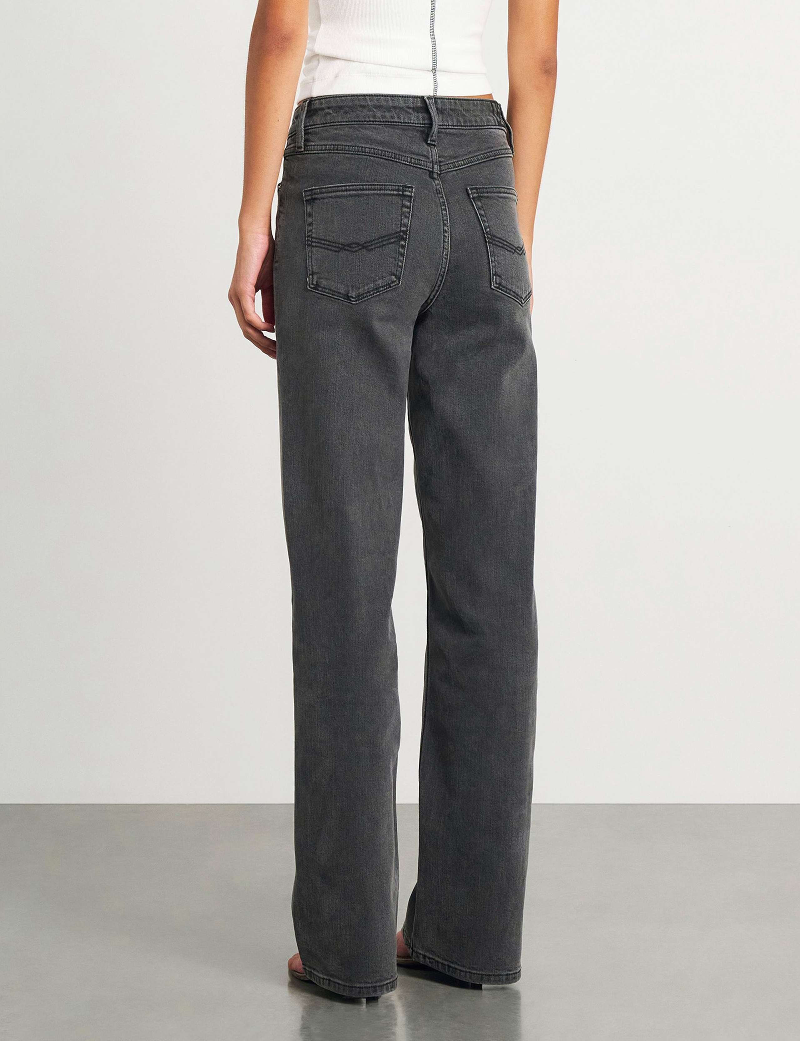 Mid Rise Wide Leg Jeans 2 of 7