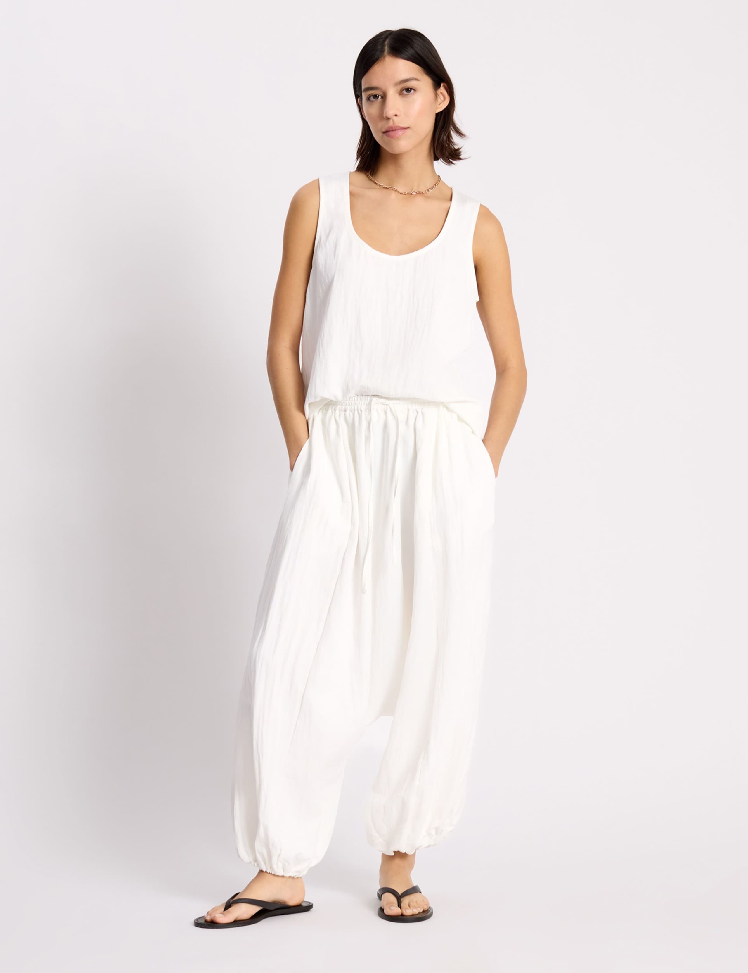 Drawstring Balloon Ankle Grazer Beach Trousers 5 of 7