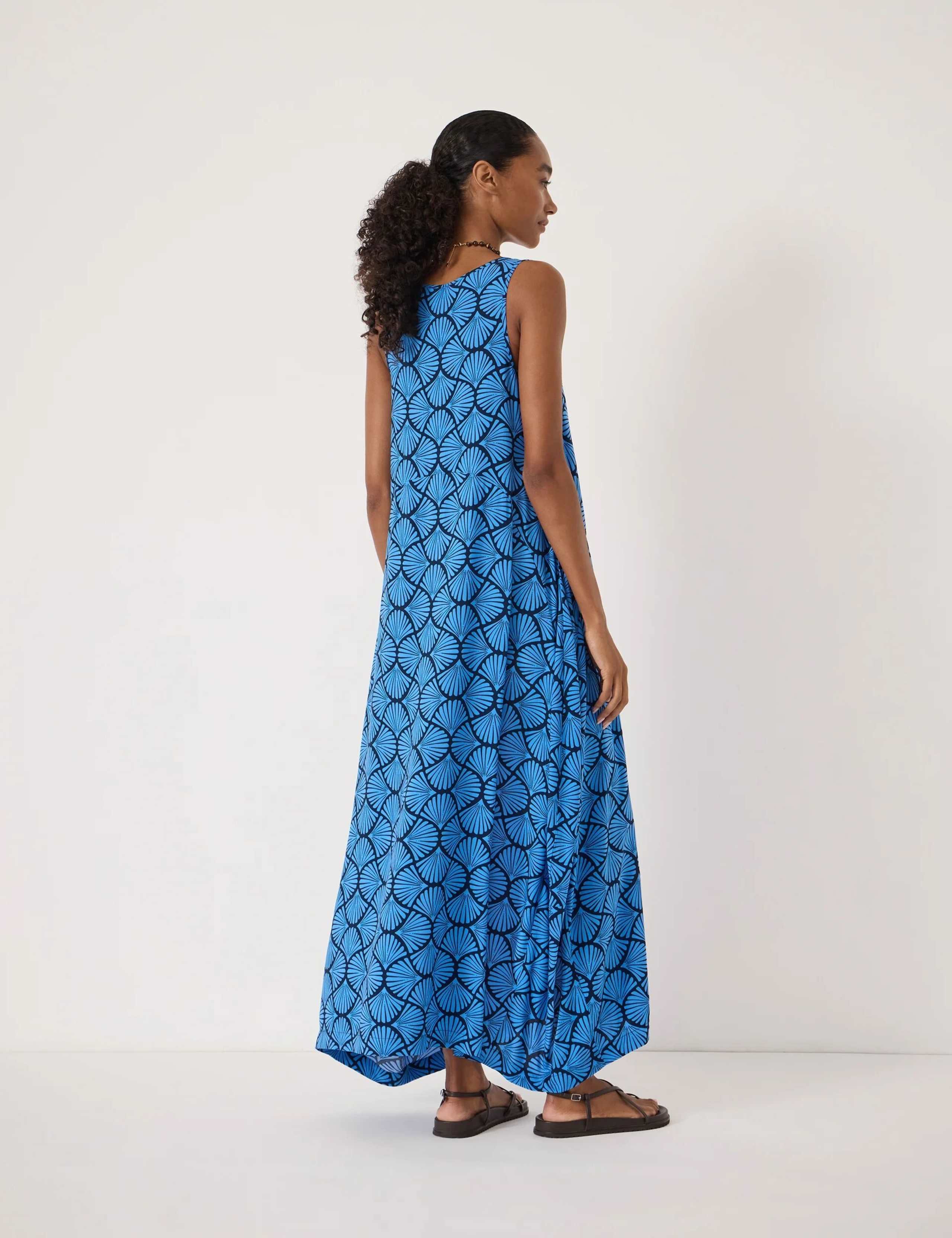 Geometric Scoop Neck Maxi Slip Dress 3 of 4