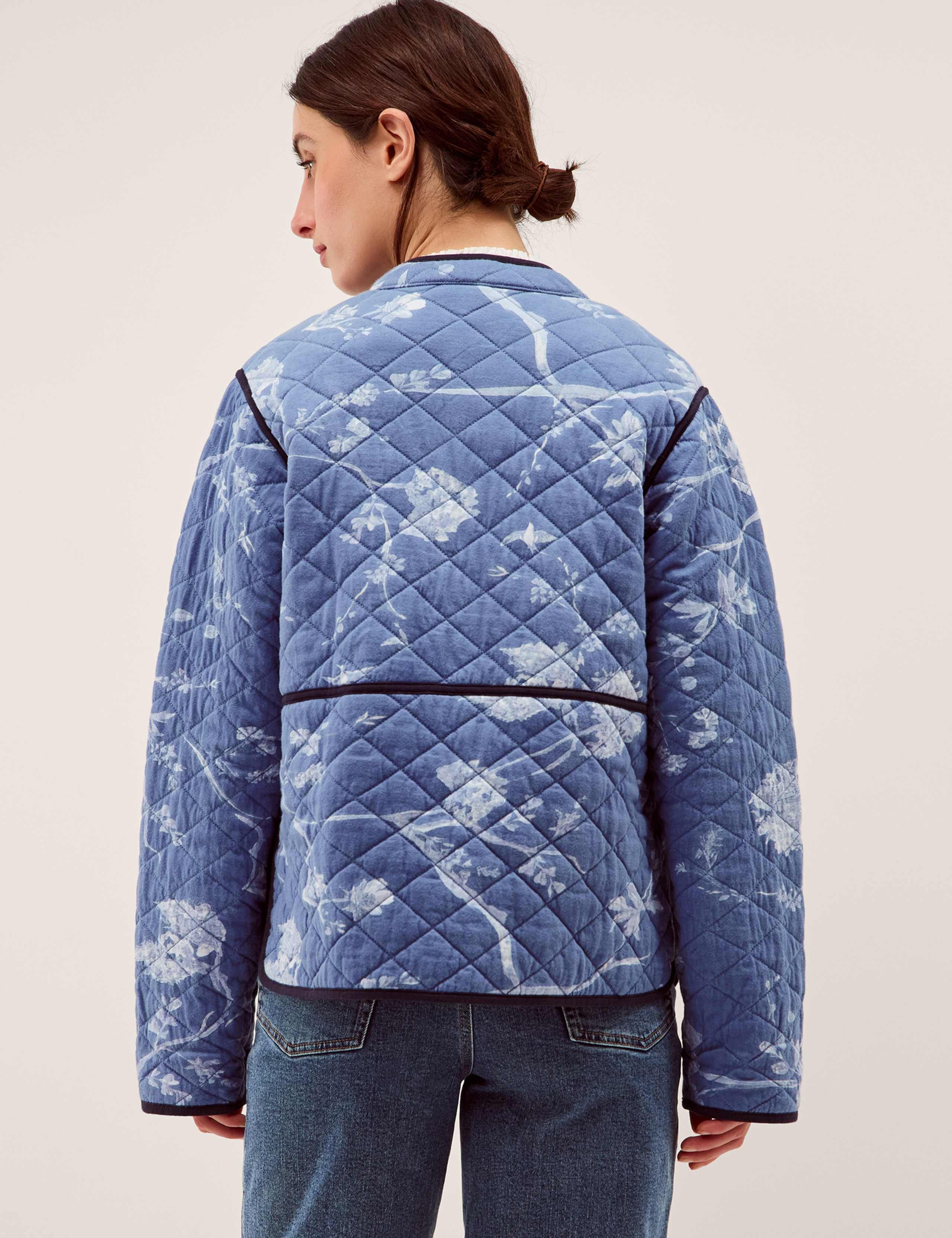 Jersey Printed Quilted Jacket 3 of 5