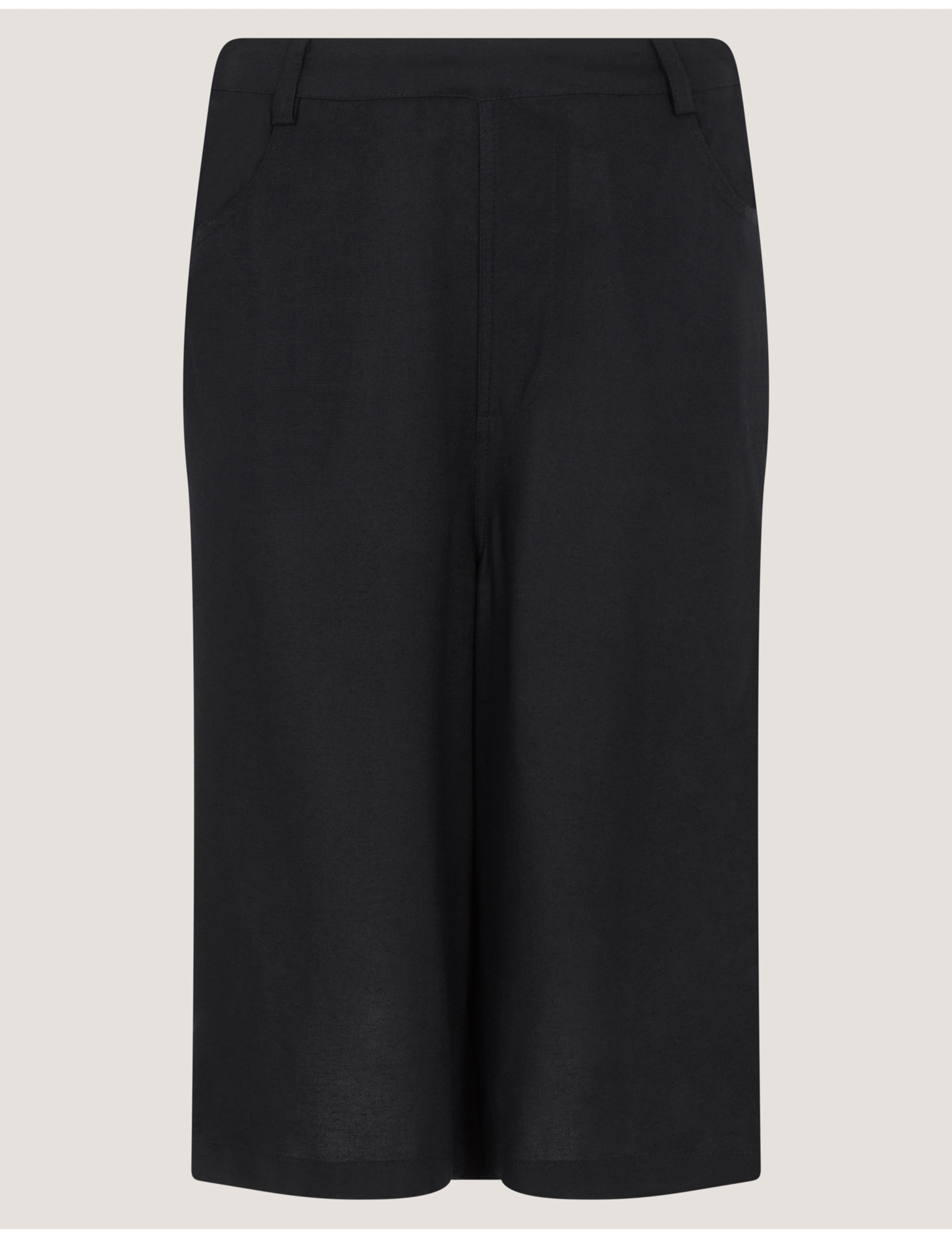 Bermuda Shorts with Linen 2 of 5