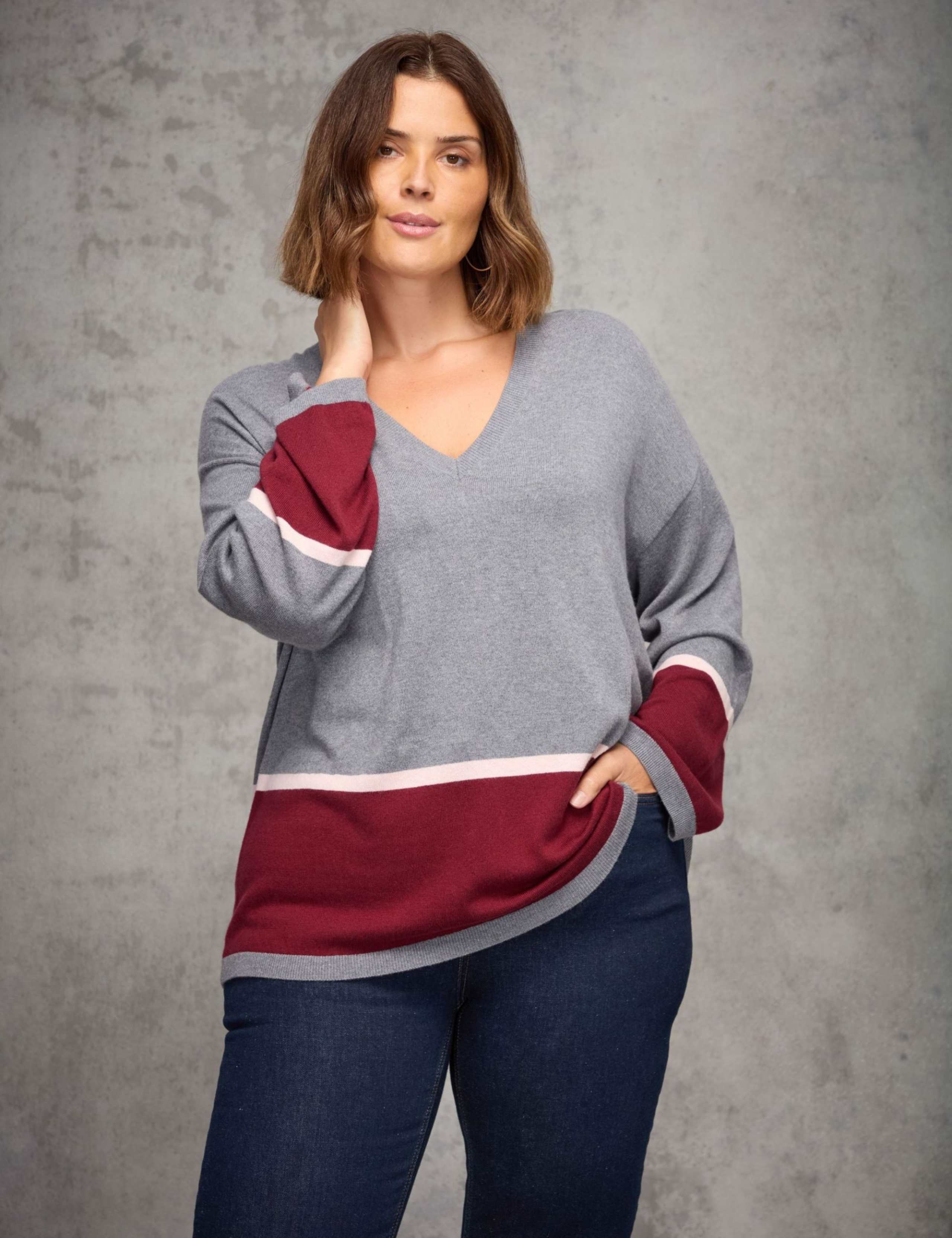 Colour Block V-Neck Jumper 3 of 4
