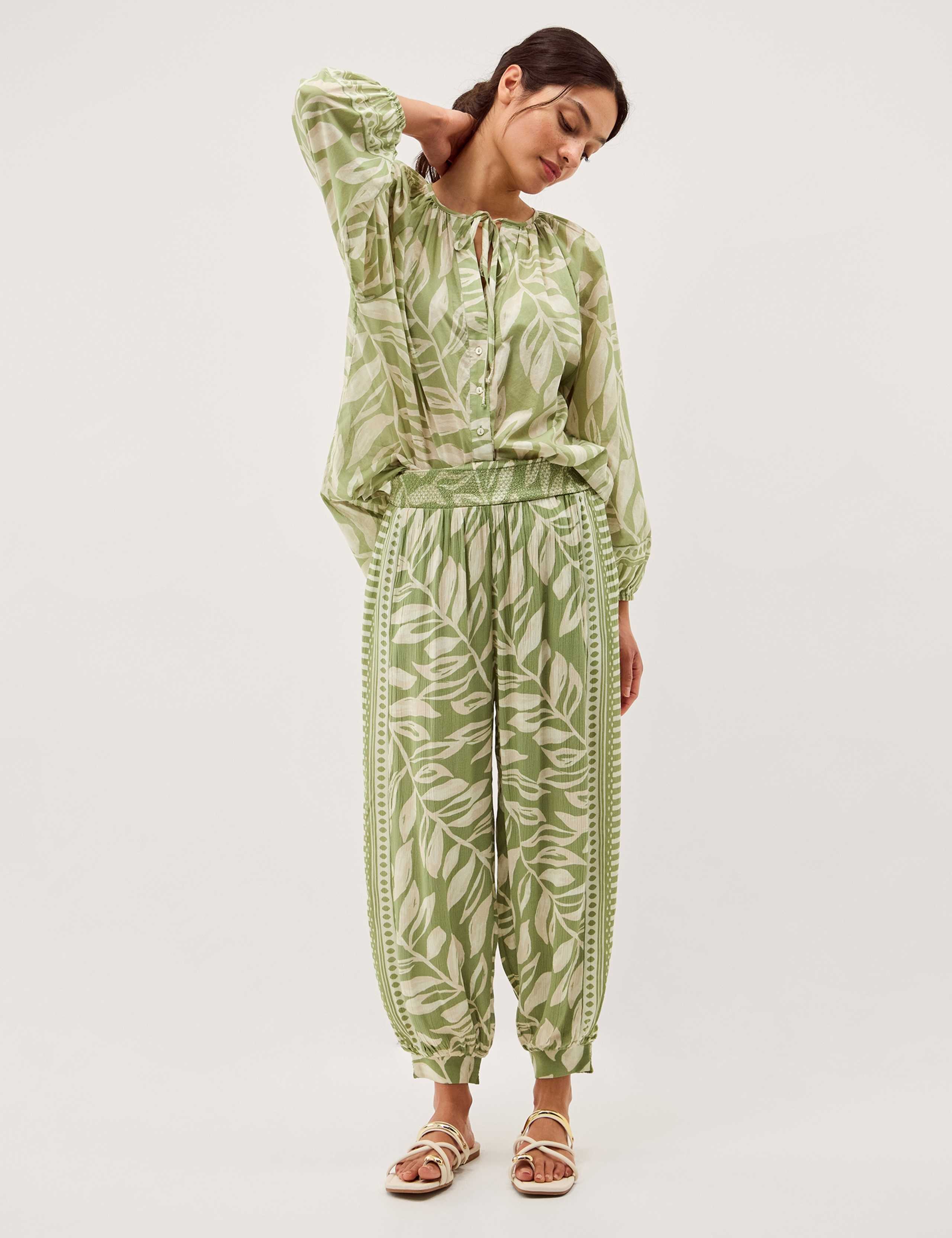 Printed Cuffed Trousers 3 of 5