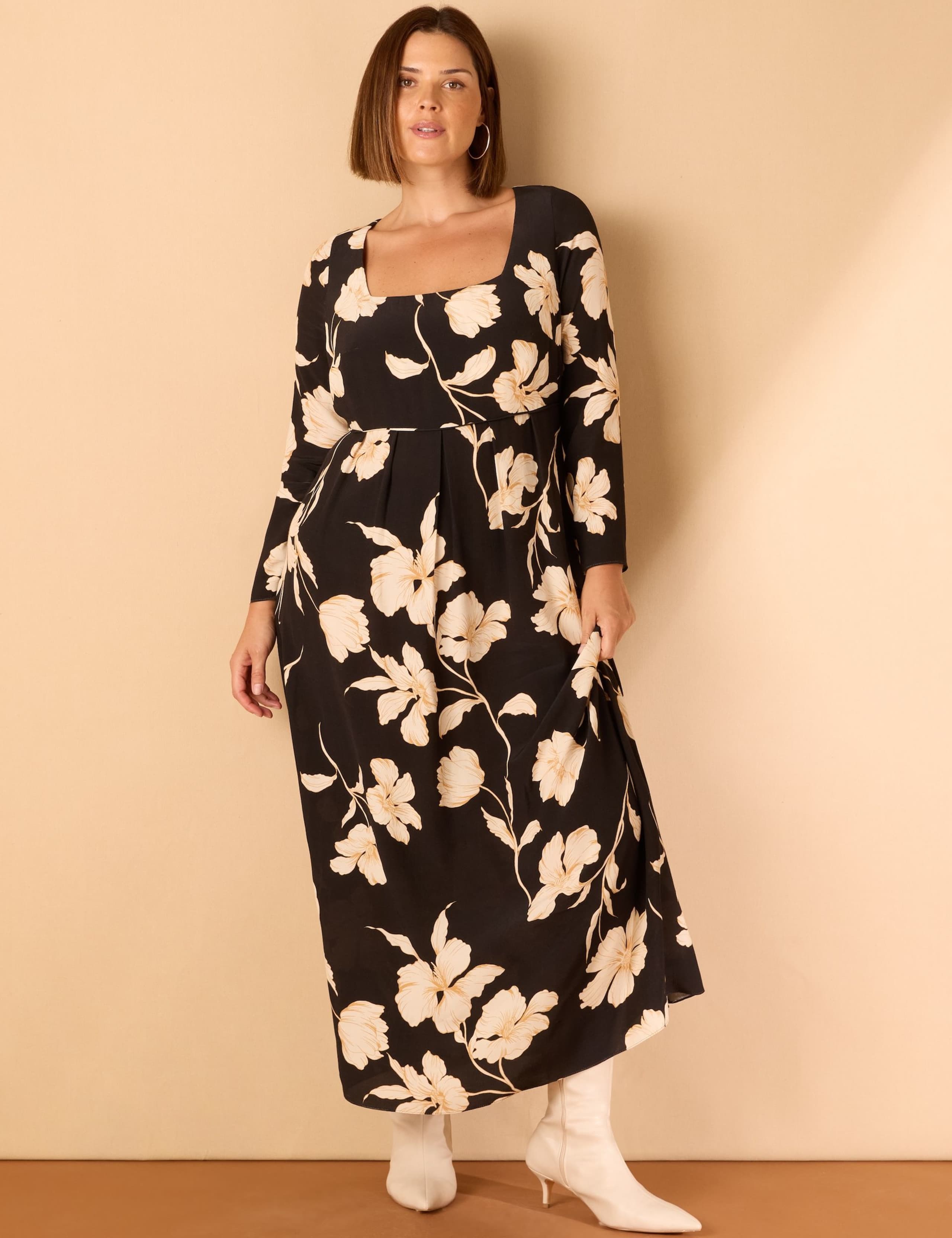 Floral Square Neck Midaxi Waisted Dress 5 of 9