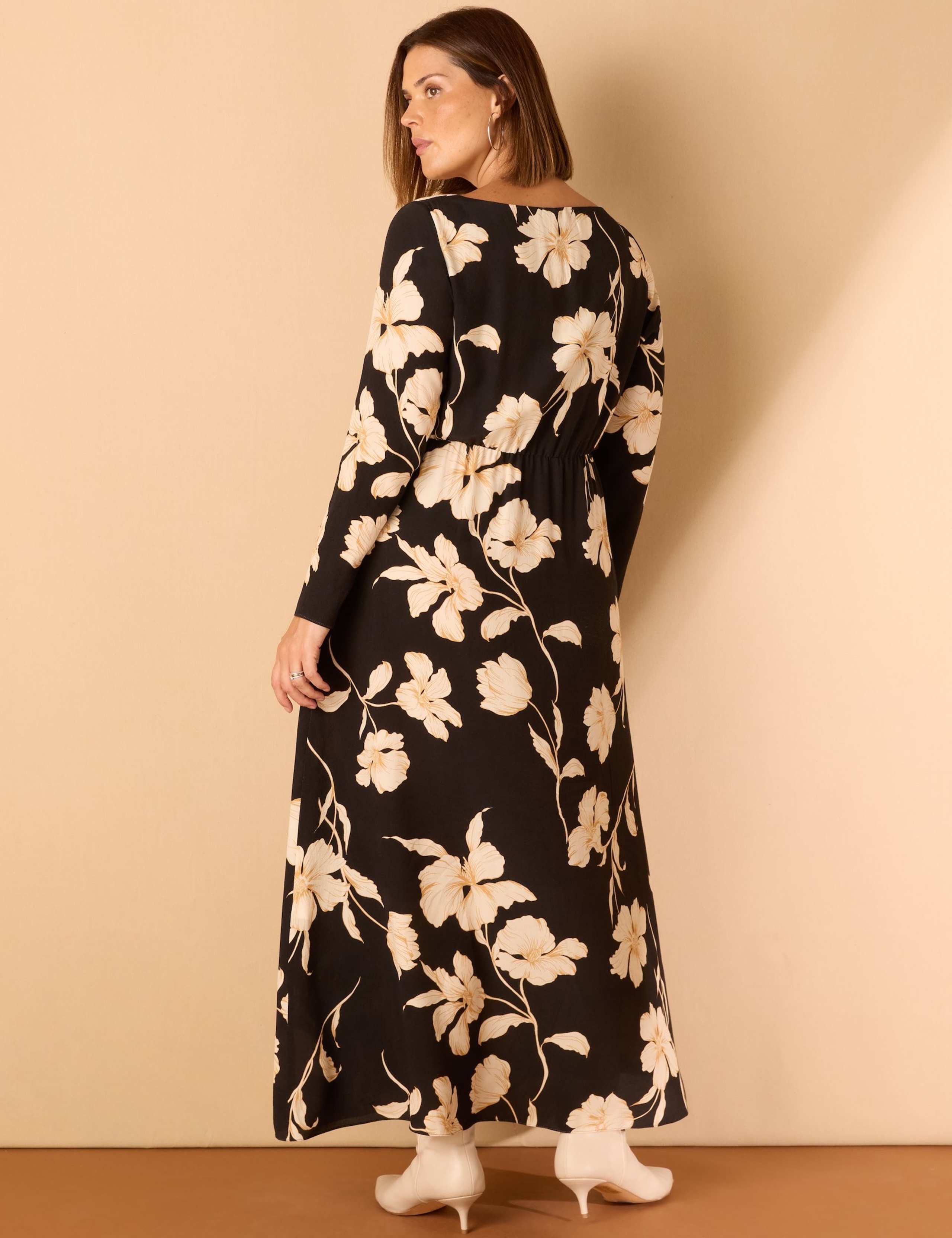 Floral Square Neck Midaxi Waisted Dress 6 of 9
