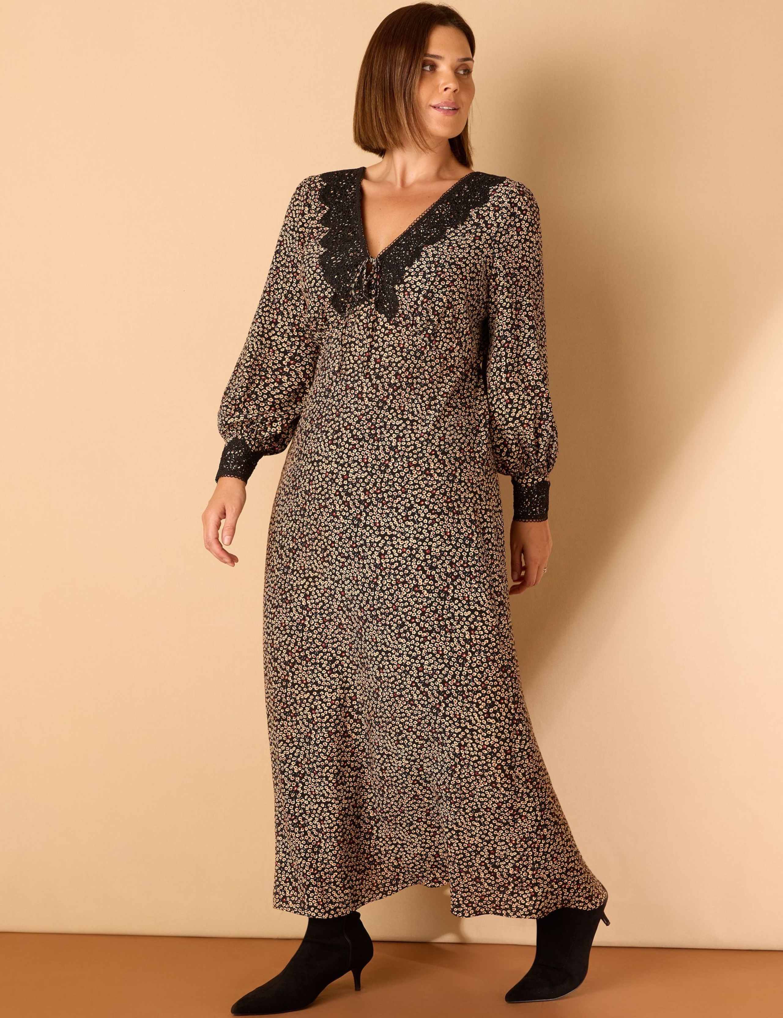 Ditsy Floral V-Neck Midaxi Tea Dress 2 of 6