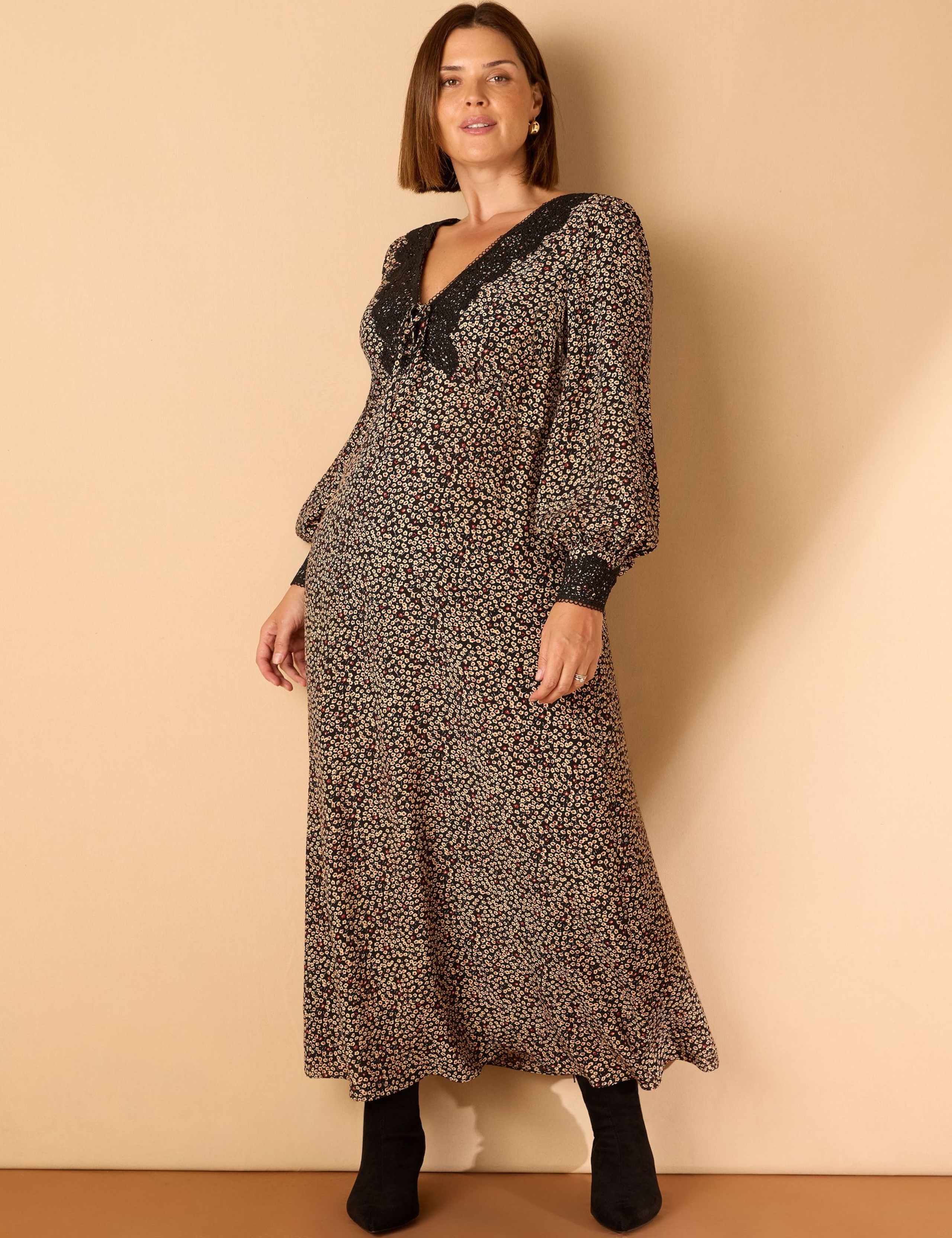 Ditsy Floral V-Neck Midaxi Tea Dress 4 of 6