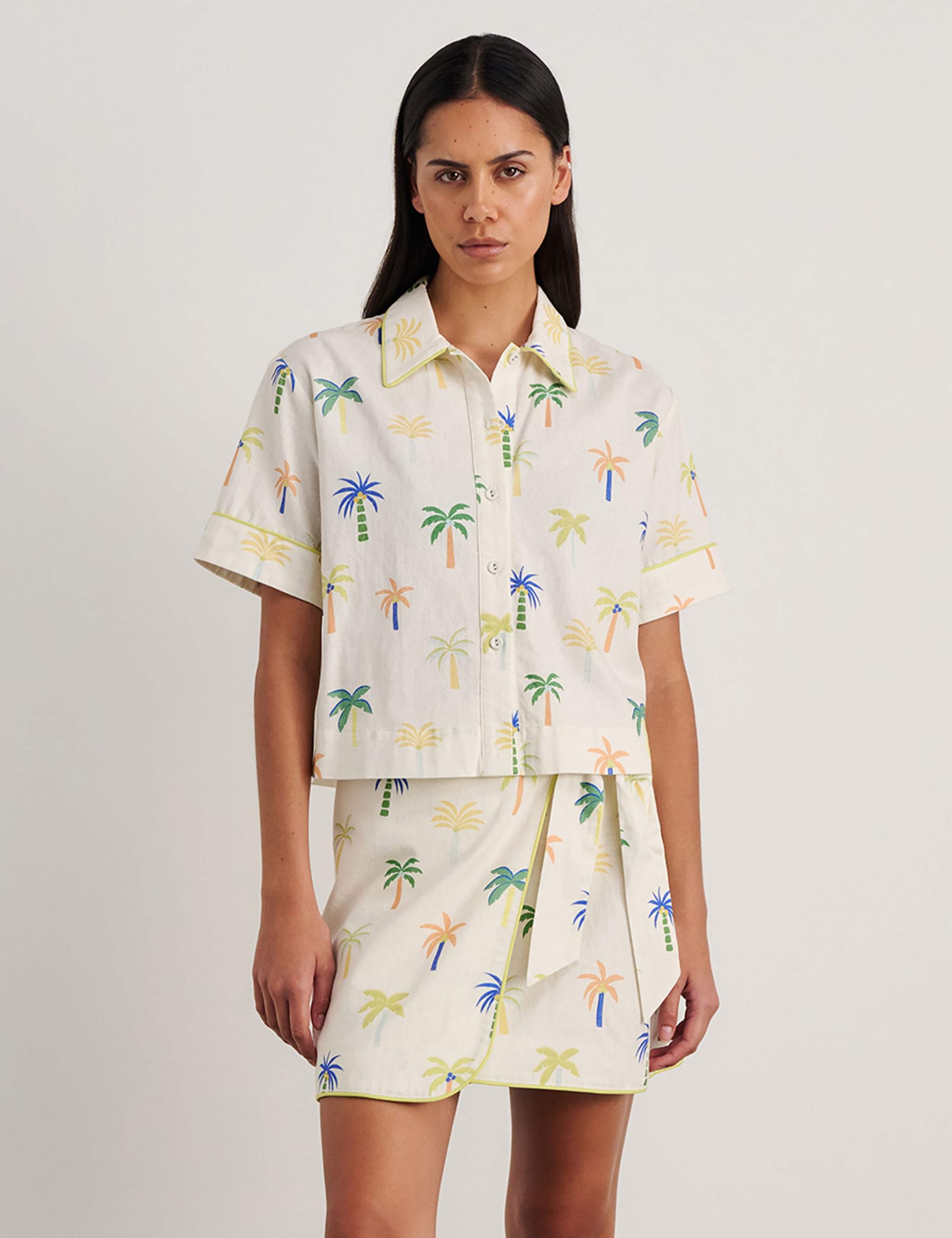 Linen Rich Palm Print Collared Shirt 3 of 6