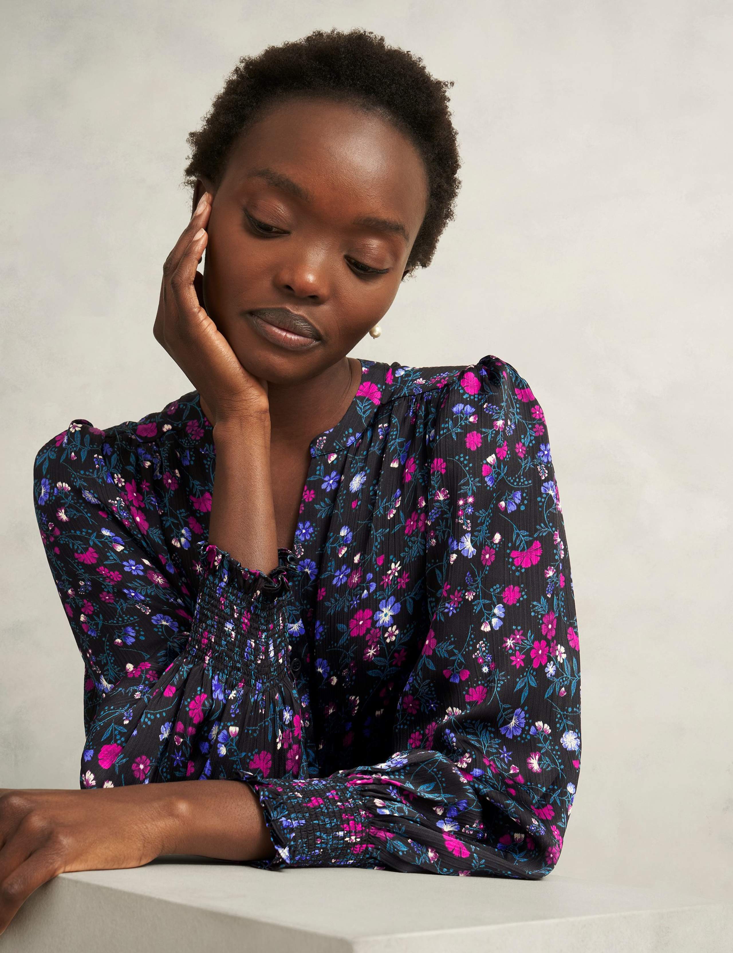 Floral V-Neck Blouson Sleeve Blouse 3 of 5