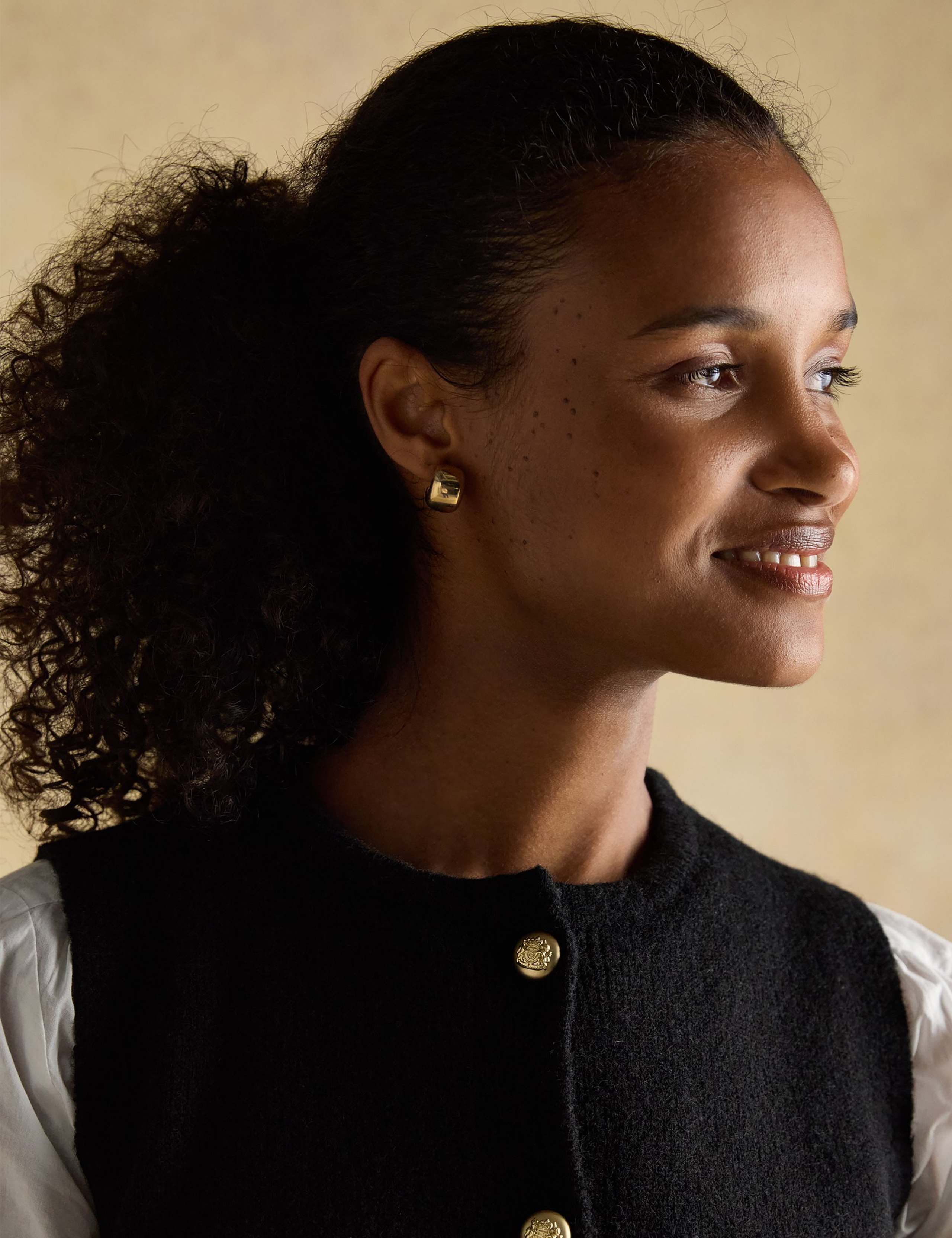 Textured Button Detail Knitted Vest 7 of 8