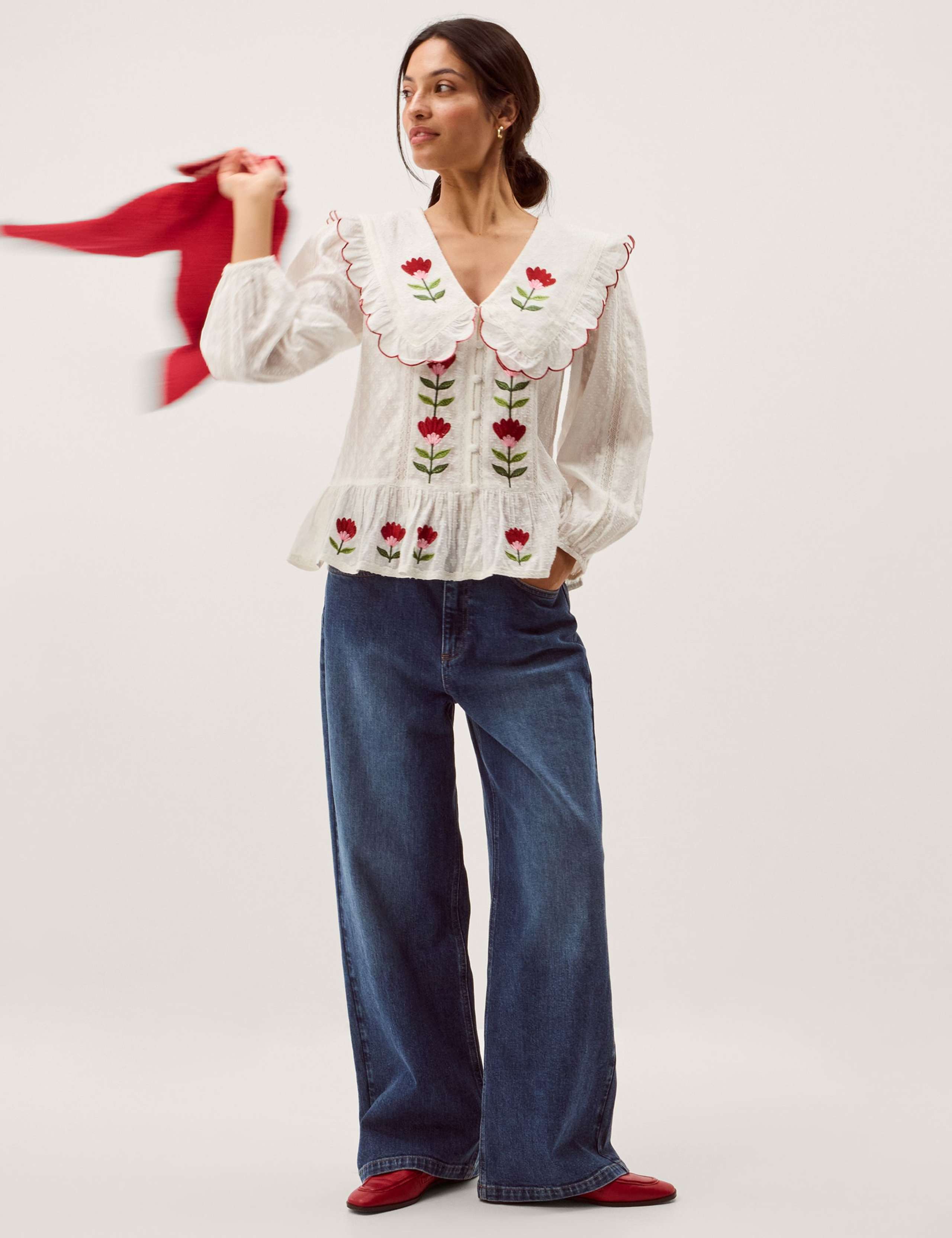 Tulip Embroidered Scallop Collar Top 3 of 5