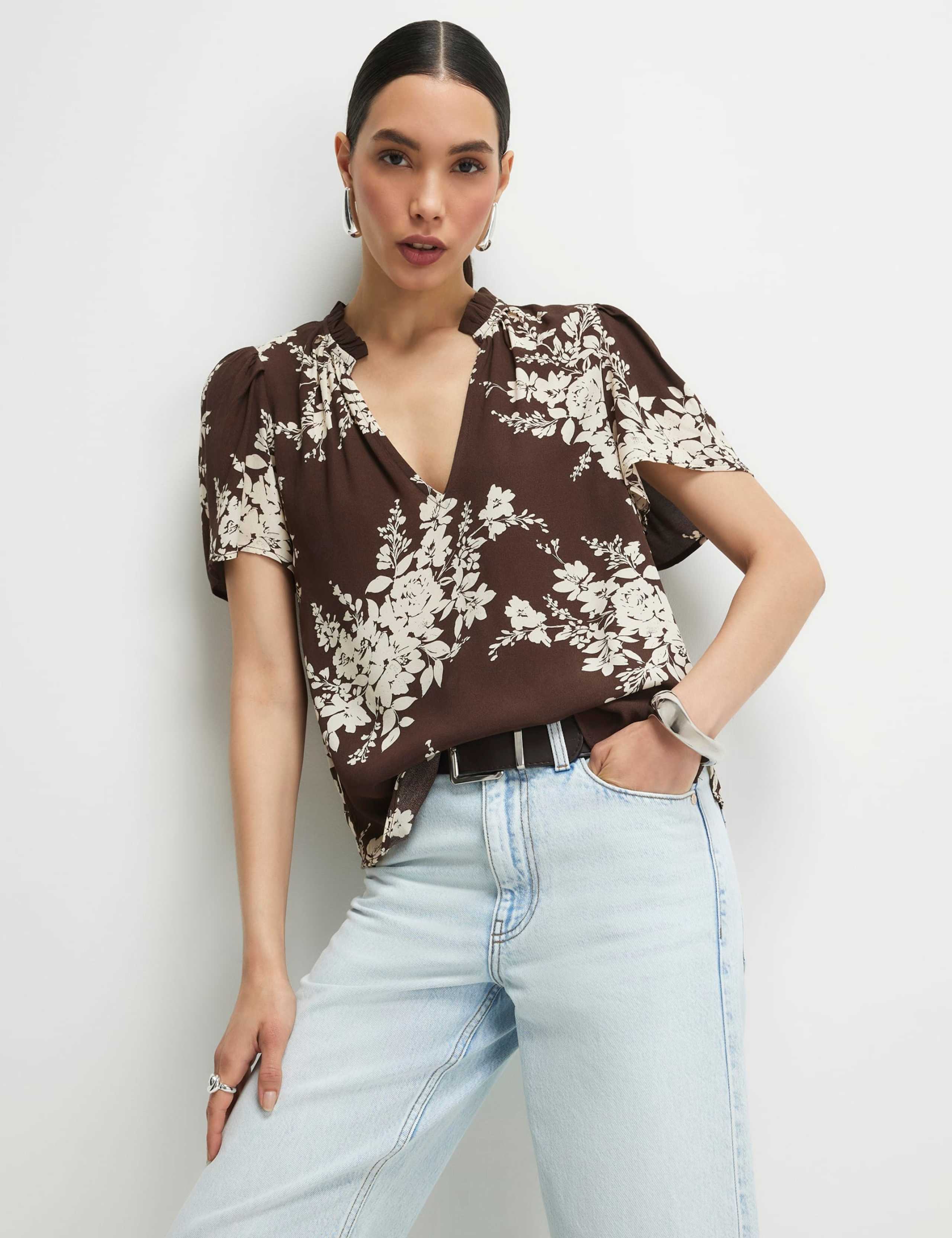 Floral V-Neck Puff Sleeve Top 1 of 4