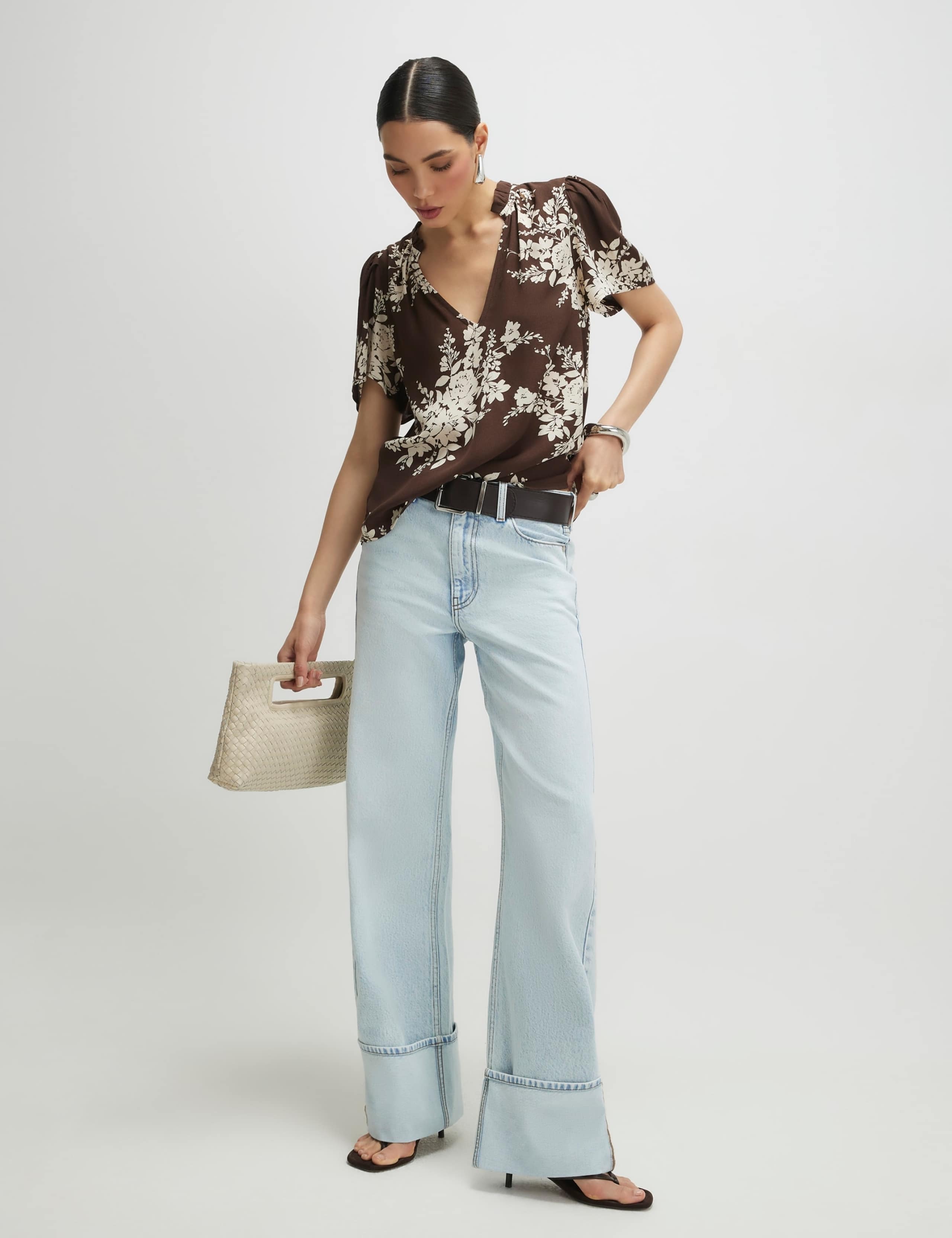 Floral V-Neck Puff Sleeve Top 2 of 4