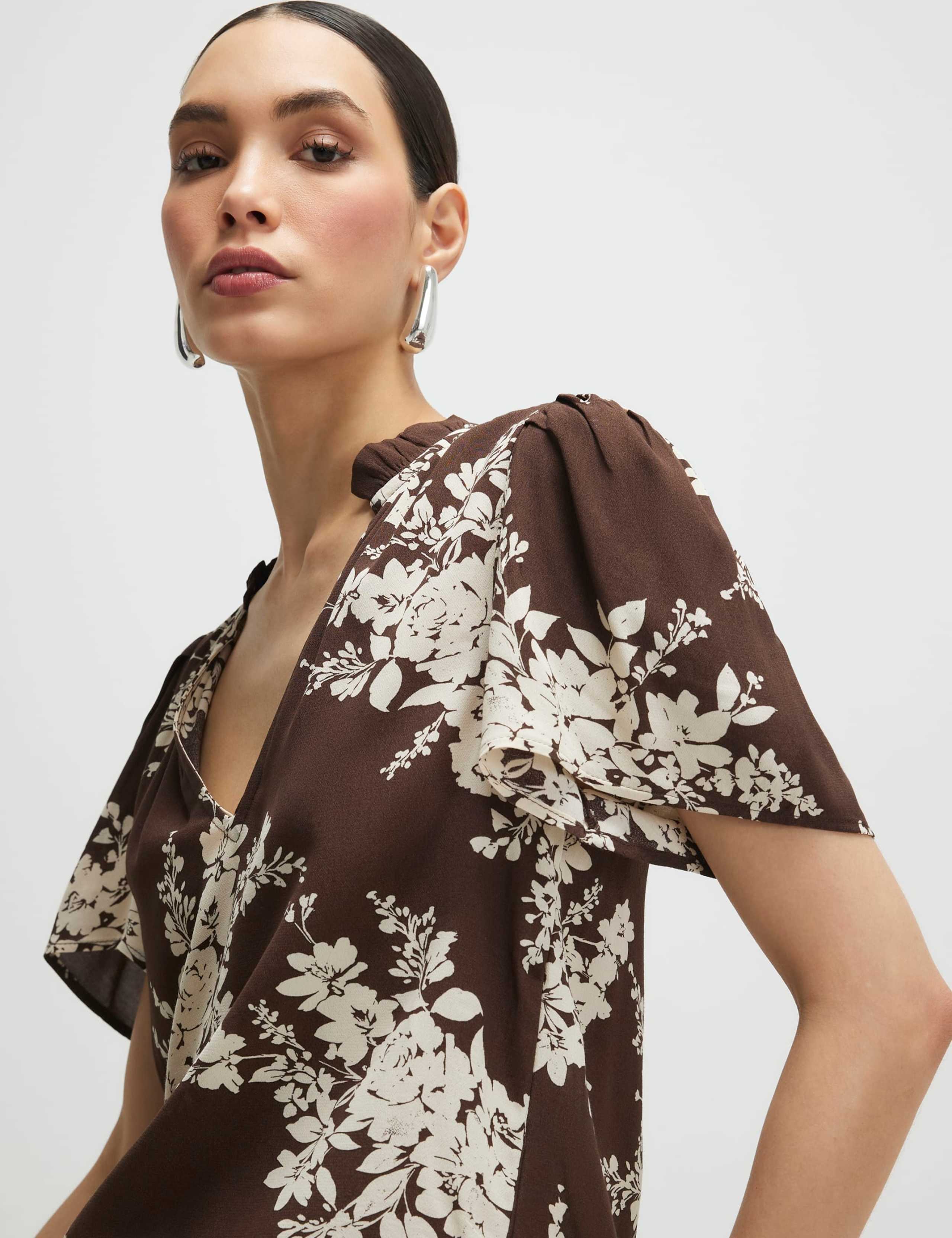 Floral V-Neck Puff Sleeve Top 4 of 4