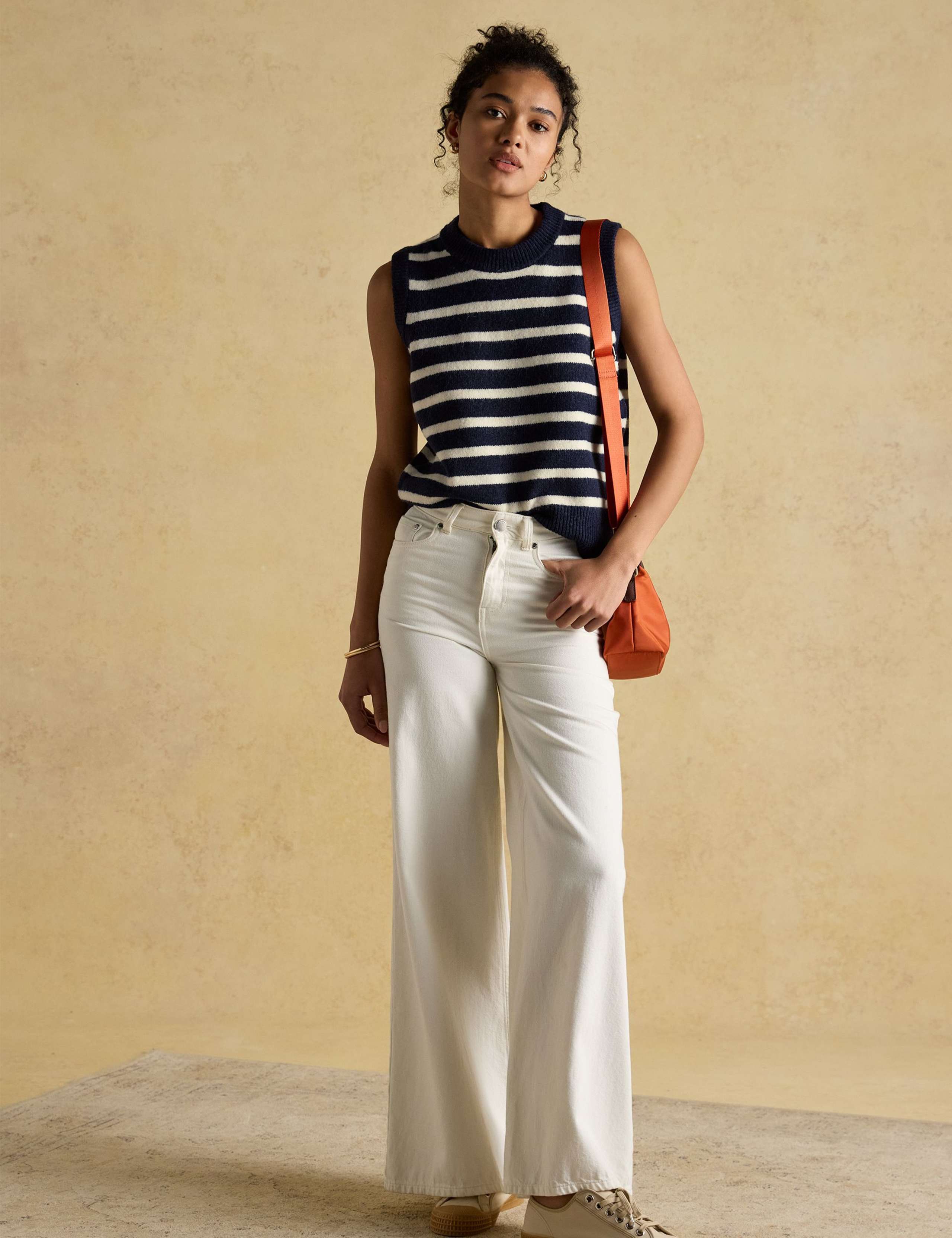 Striped Crew Neck Knitted Vest 3 of 7