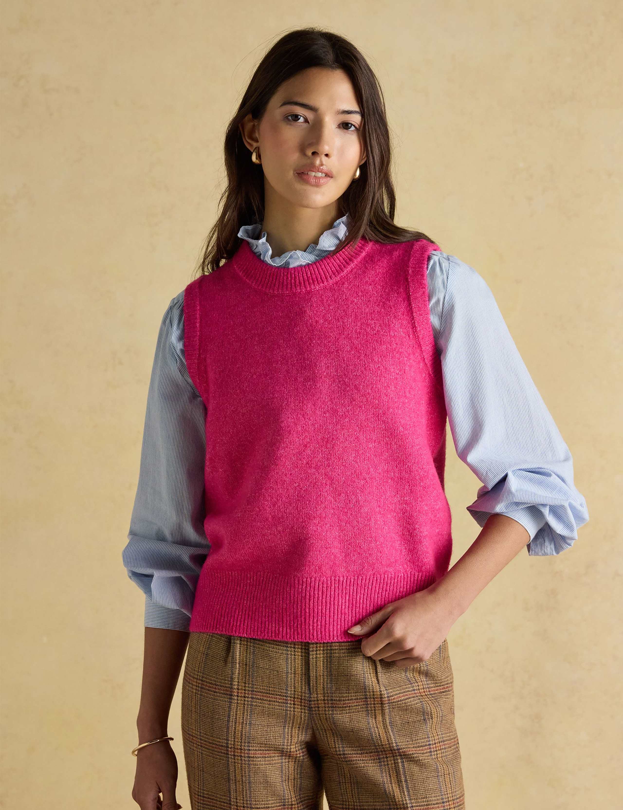 Crew Neck Knitted Vest 1 of 8