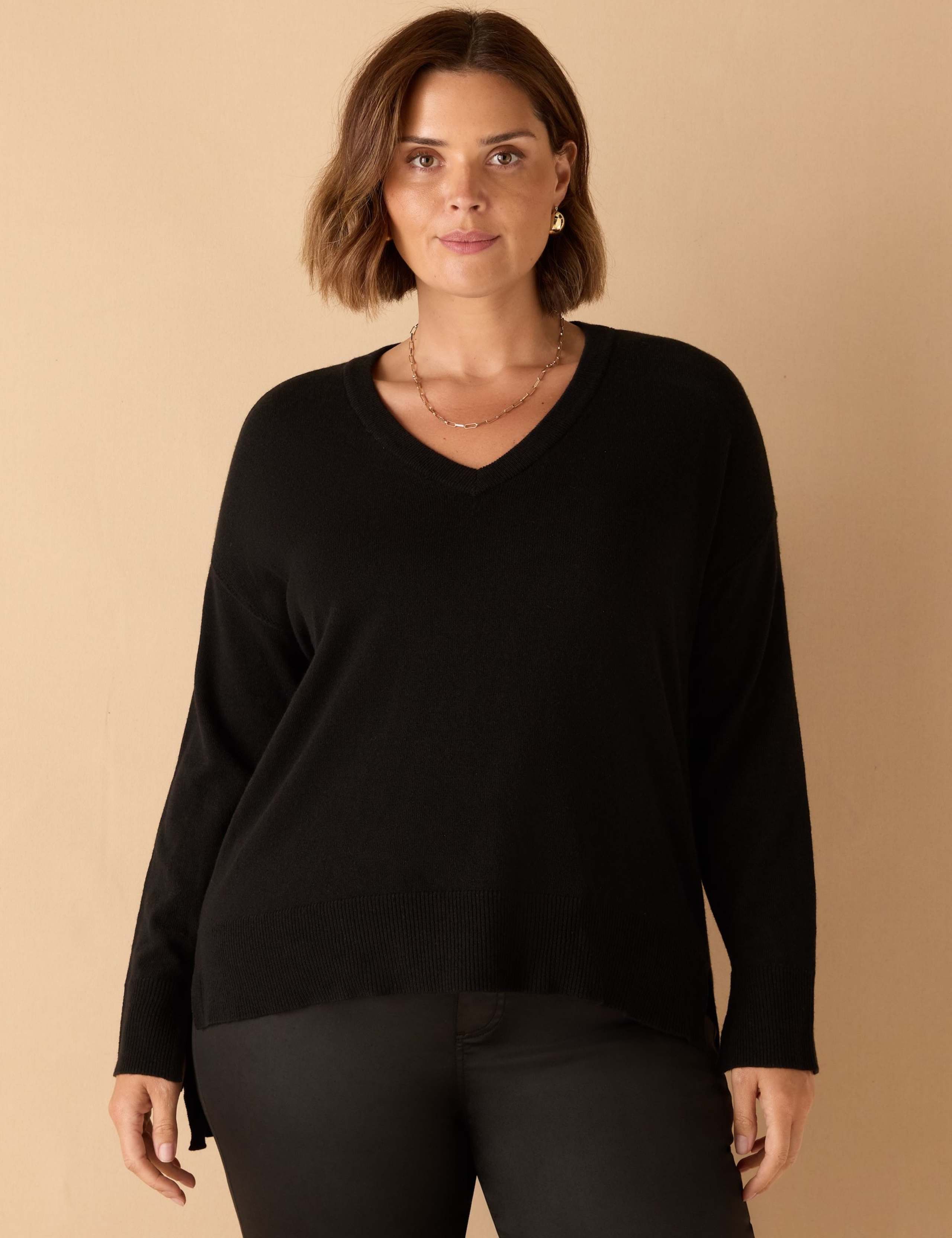 Wool Blend V-Neck Jumper with Cashmere 4 of 5
