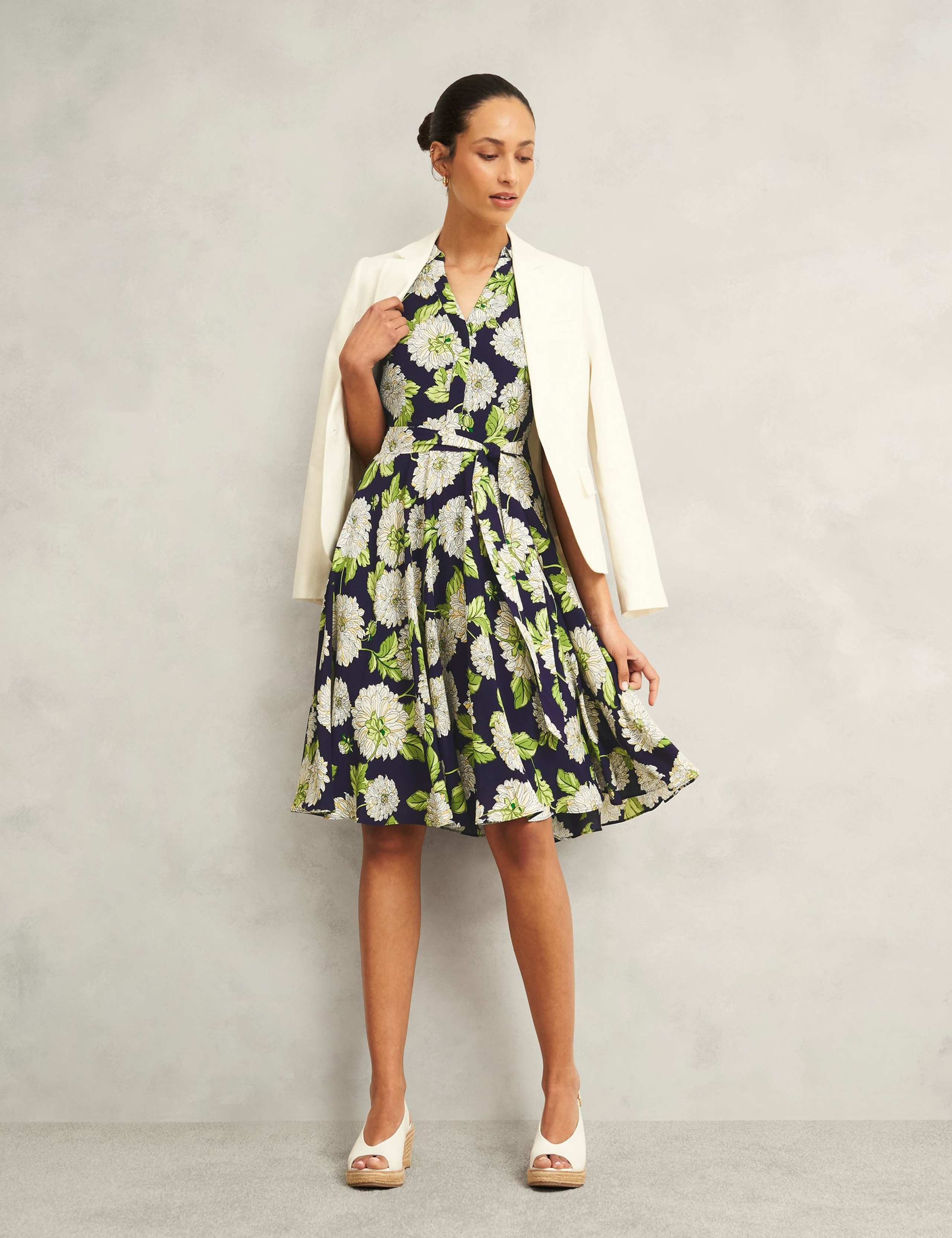 Floral Collared Knee Length Skater Dress 5 of 8