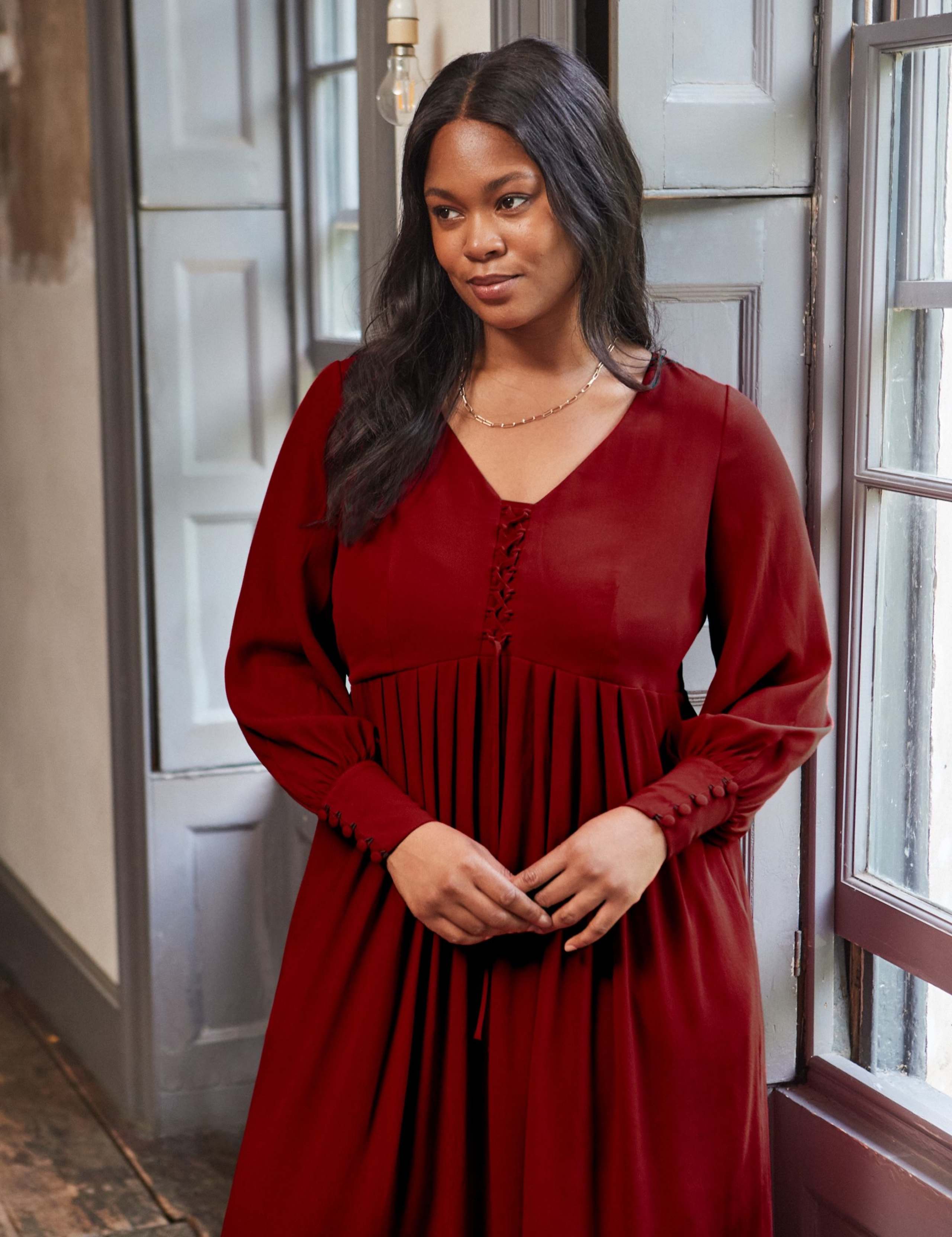 V-Neck Midaxi Tea Dress 6 of 7