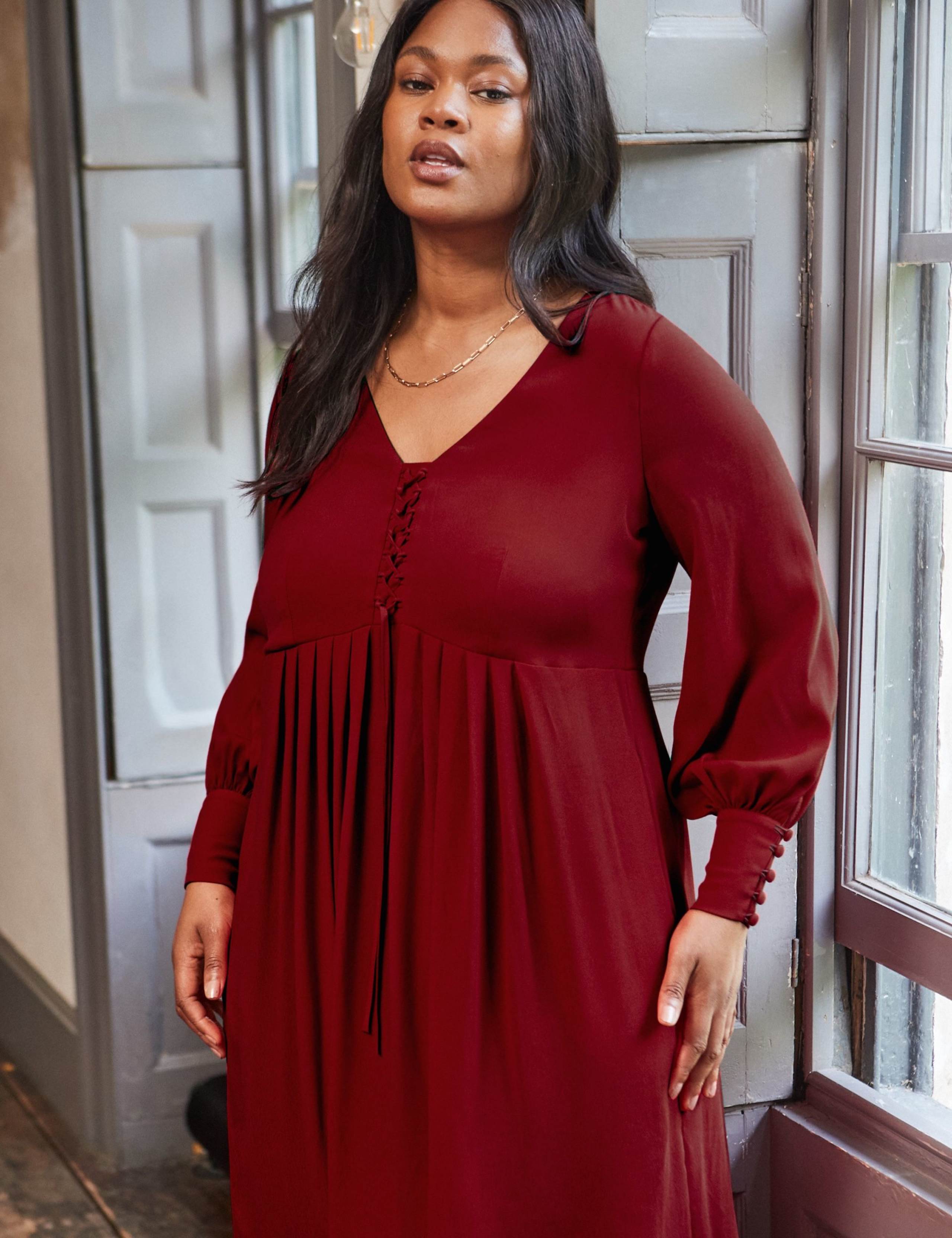 V-Neck Midaxi Tea Dress 7 of 7