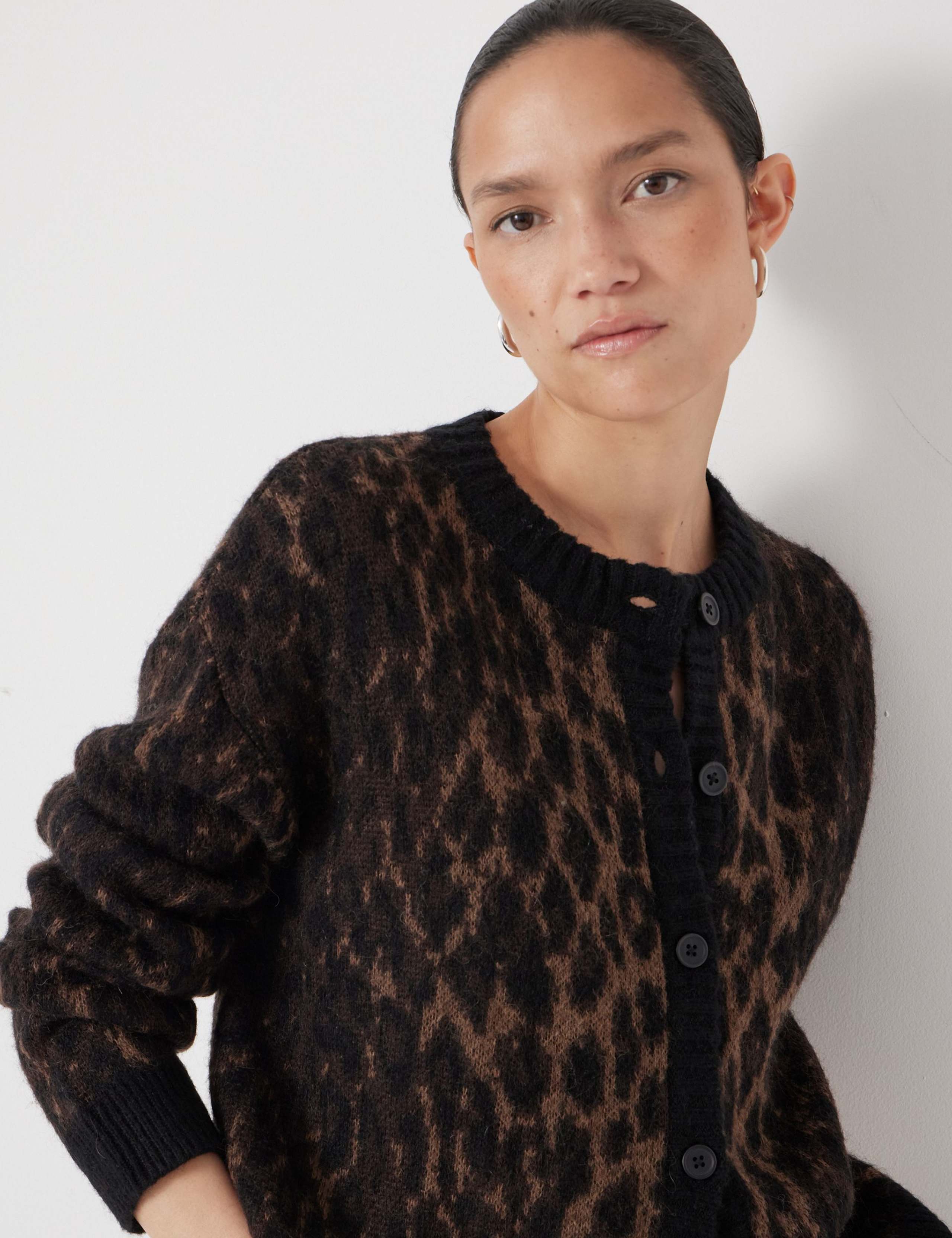 Animal Print Crew Neck Cardigan with Wool 4 of 4