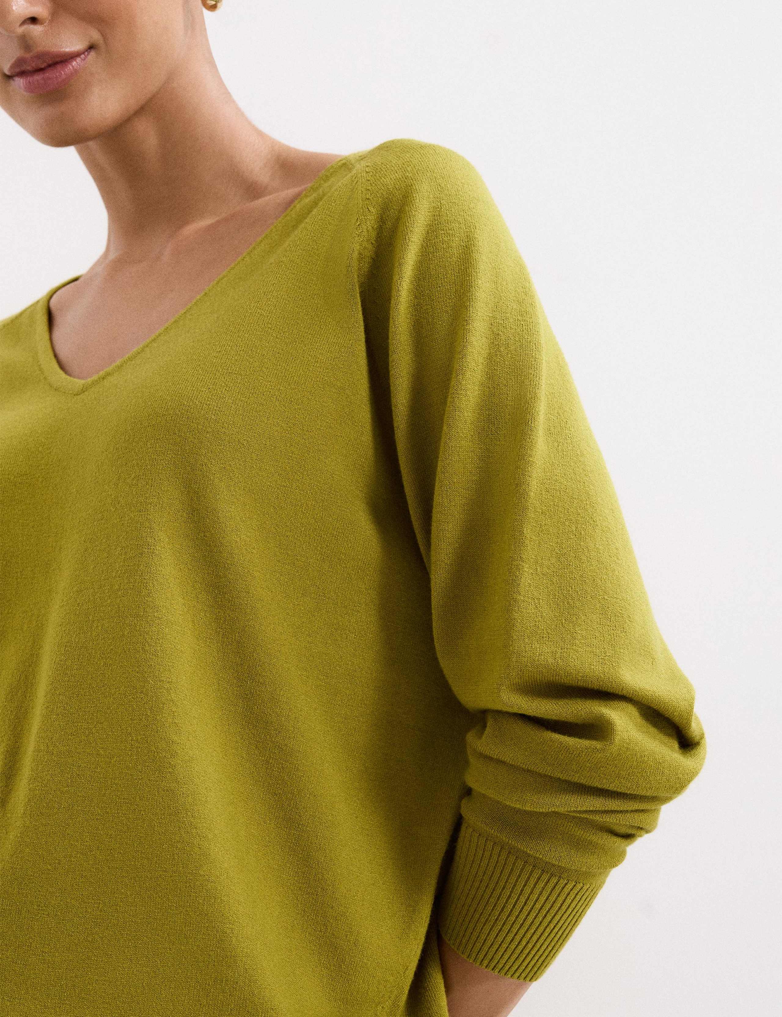 V-Neck Jumper 6 of 7